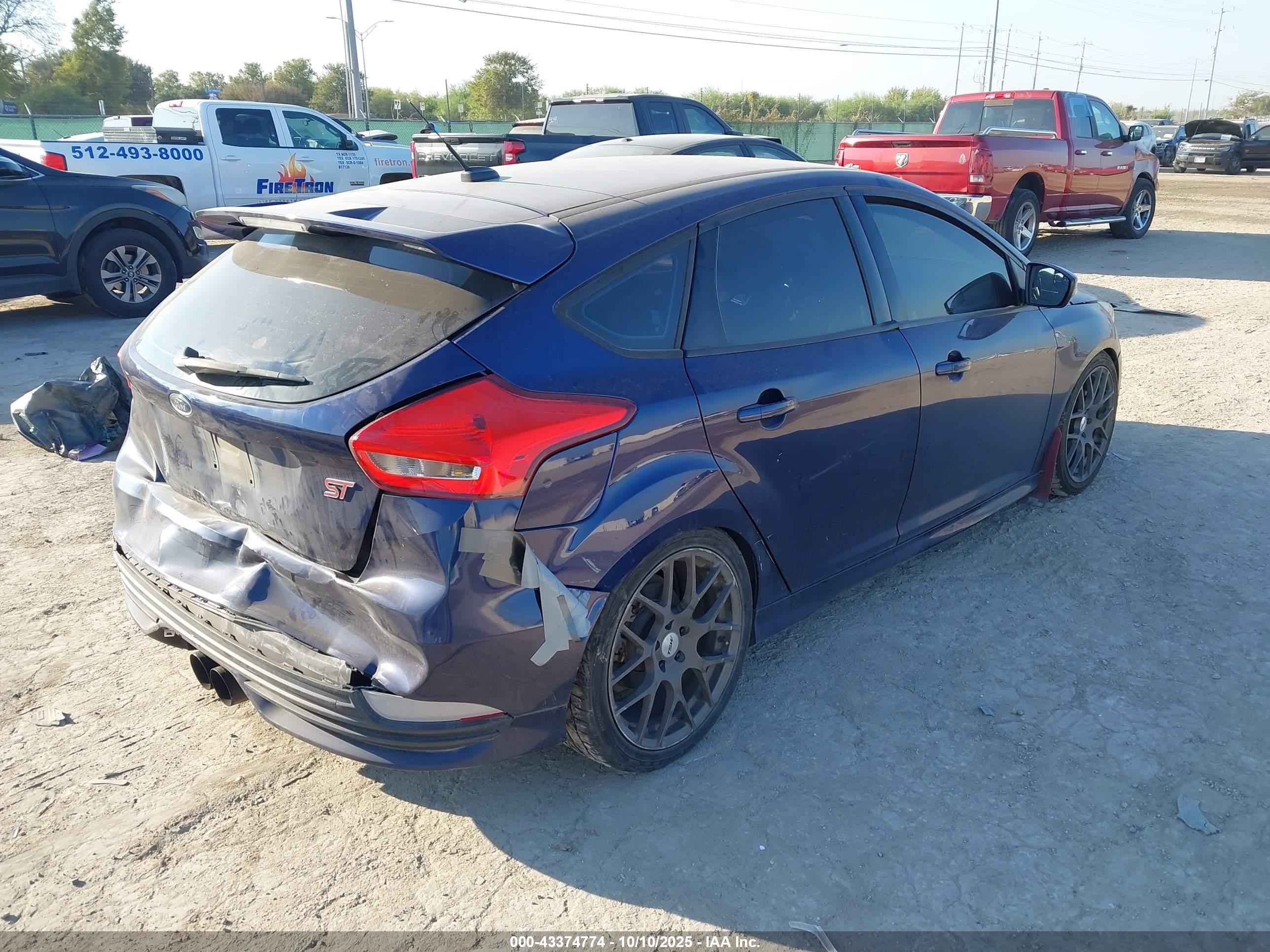 FORD FOCUS image 4