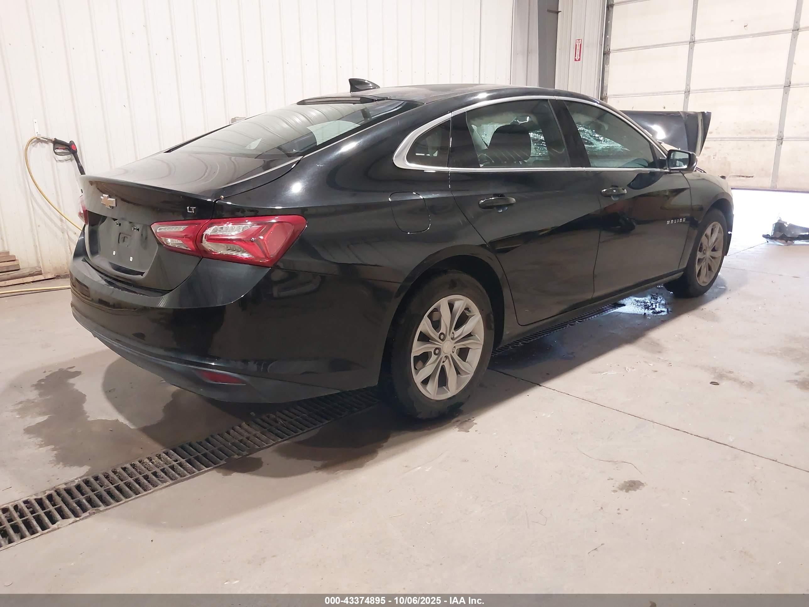 CHEVROLET MALIBU image 4