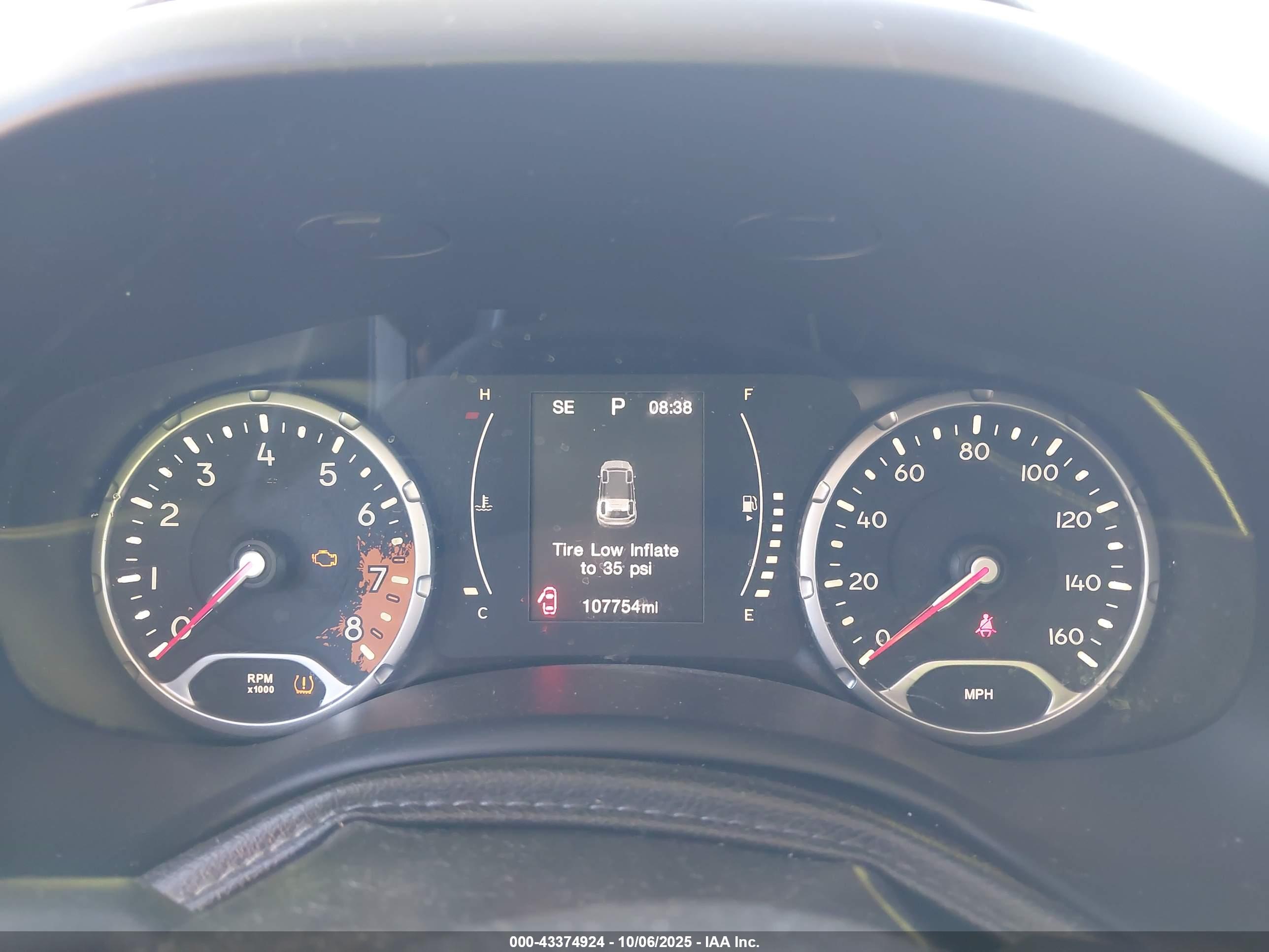 JEEP RENEGADE image 7
