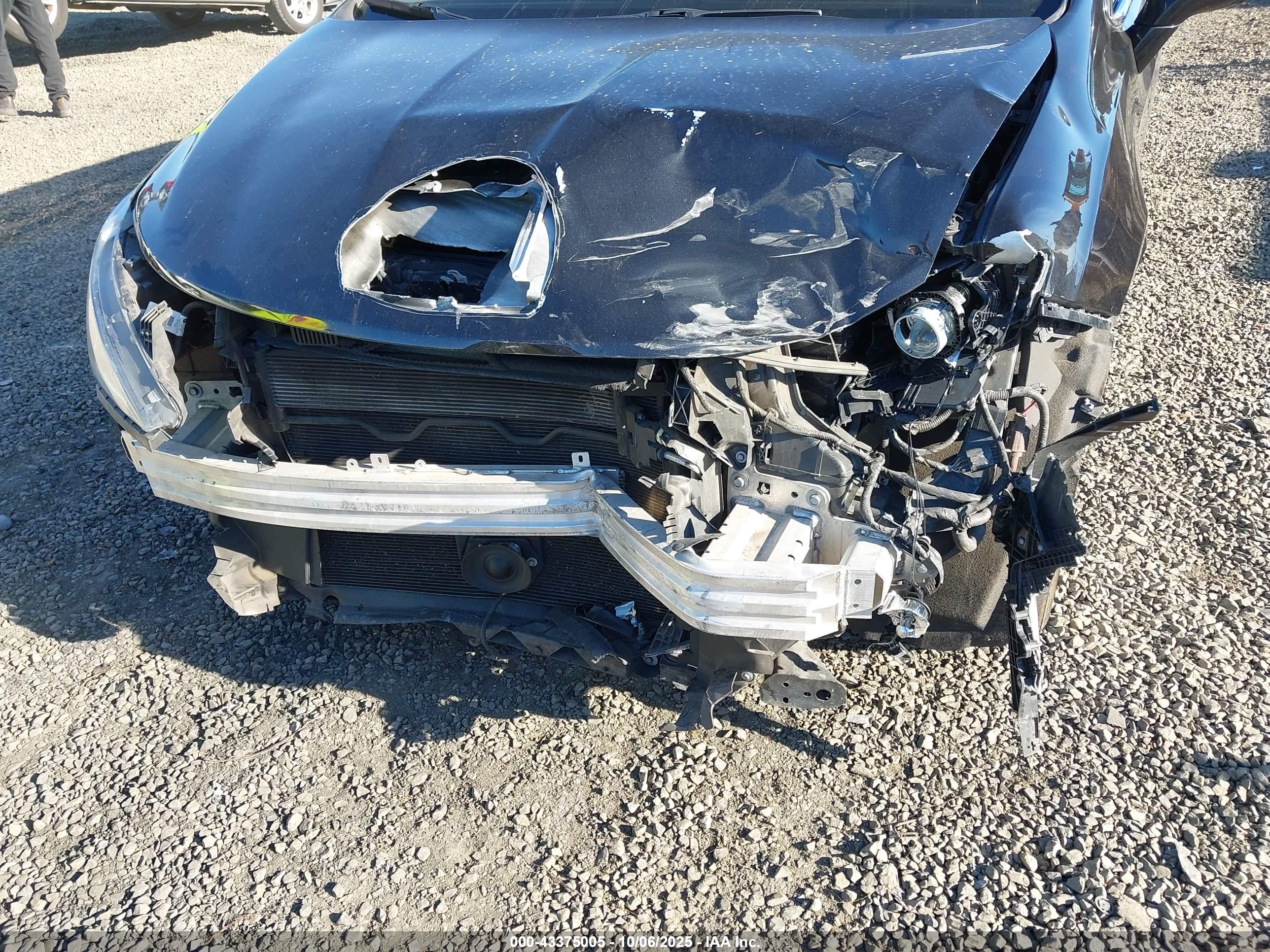 CHRYSLER PACIFICA image 6