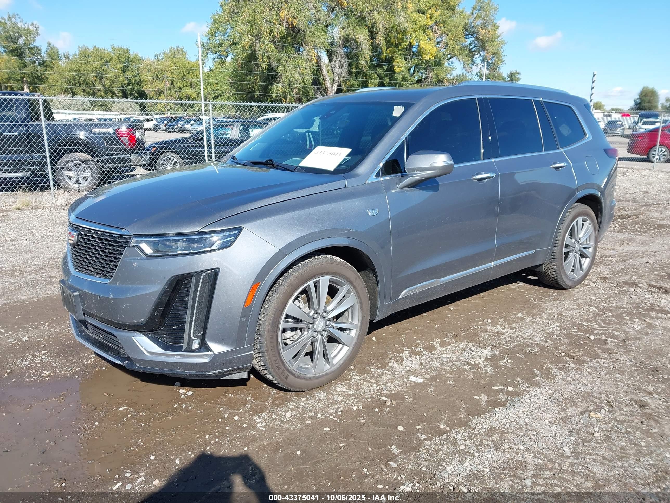 CADILLAC XT6 image 2