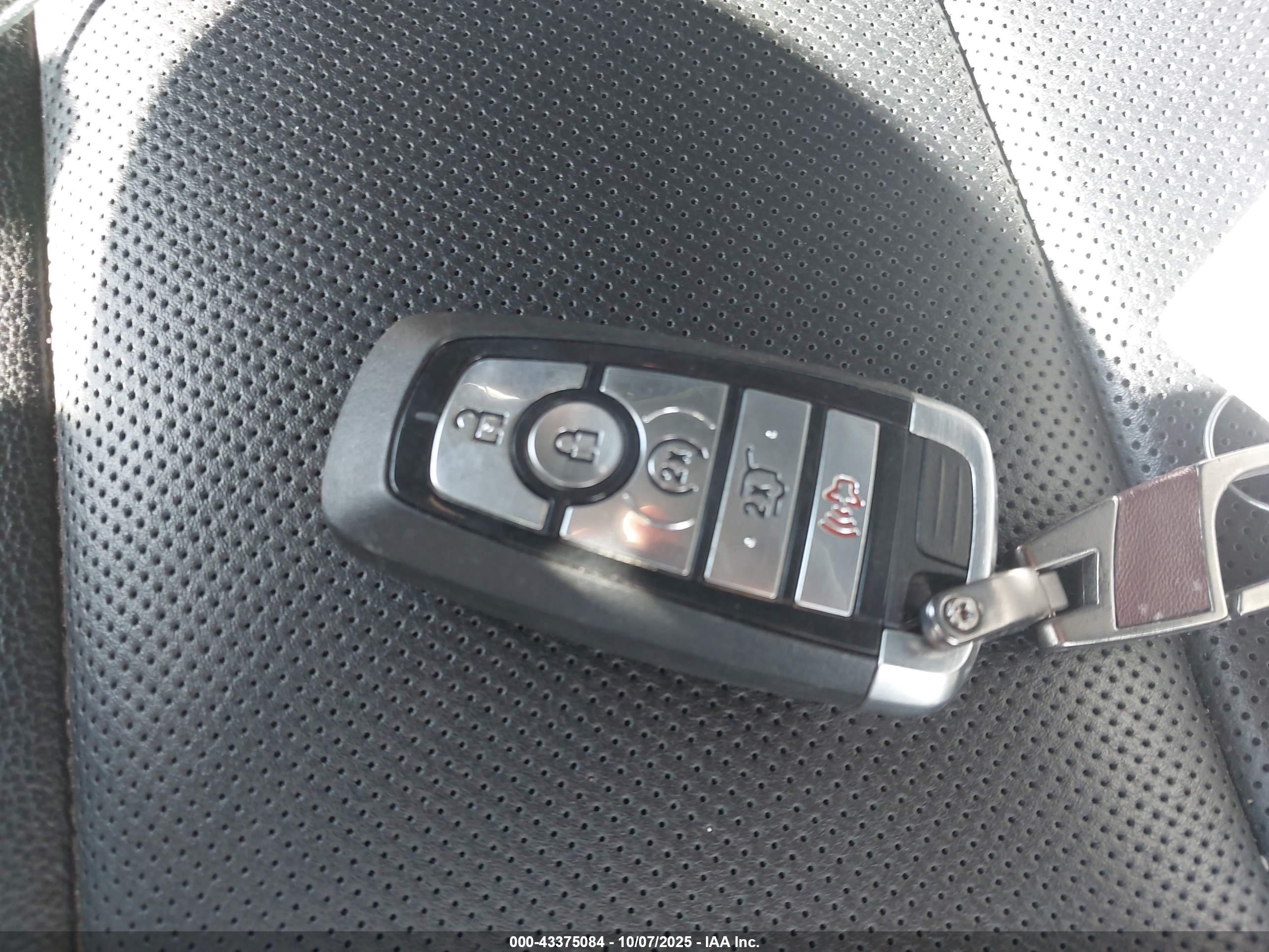 FORD EXPLORER image 11