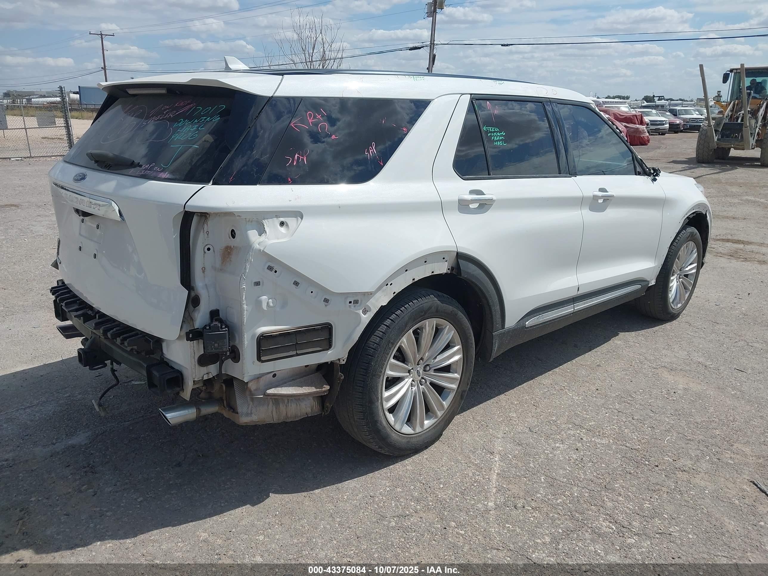 FORD EXPLORER image 4