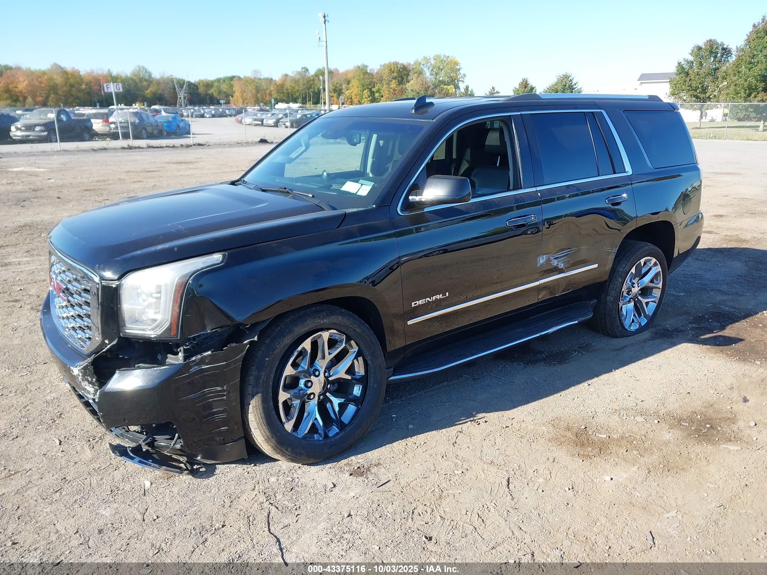 GMC YUKON image 2