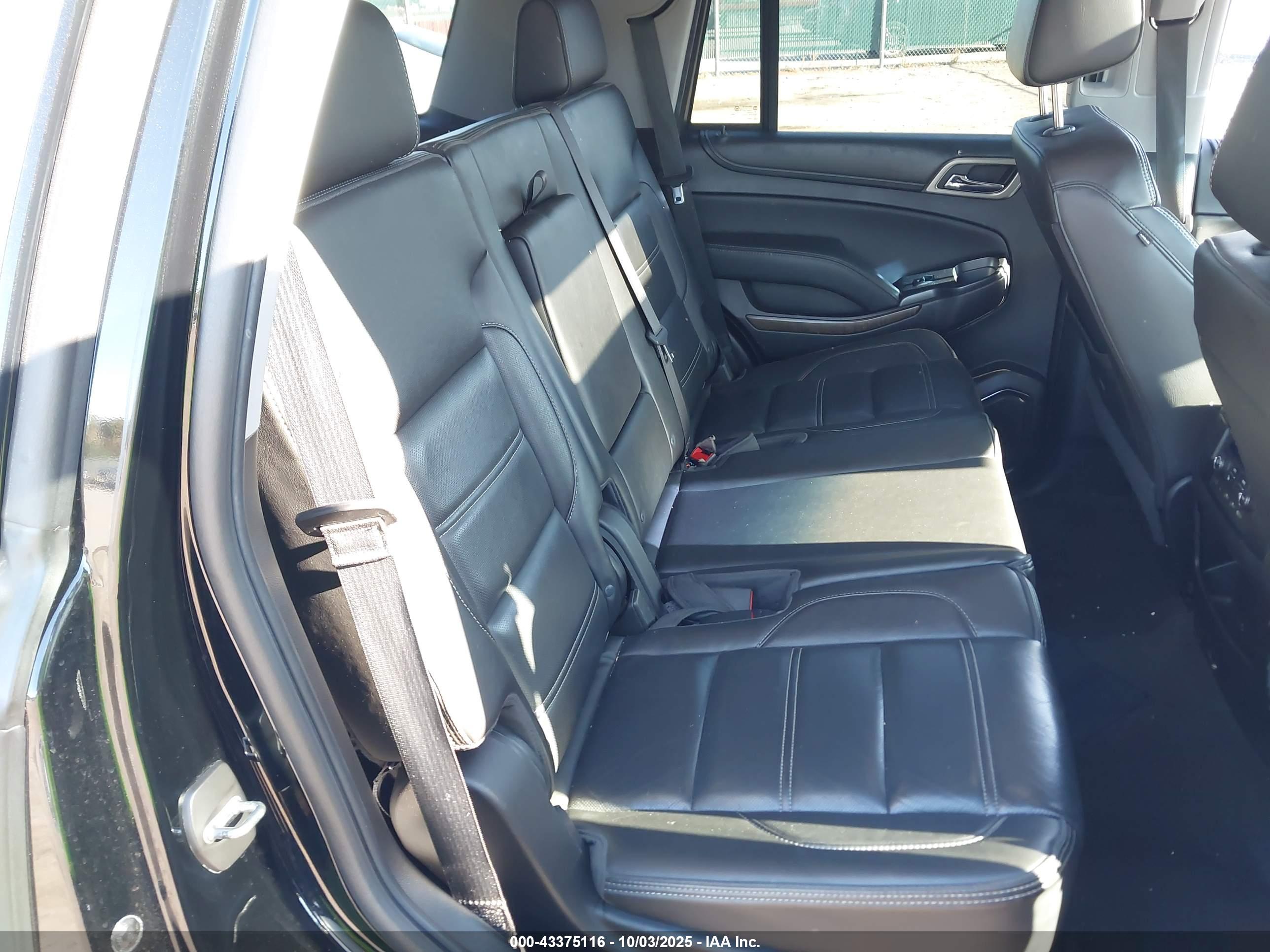 GMC YUKON image 8