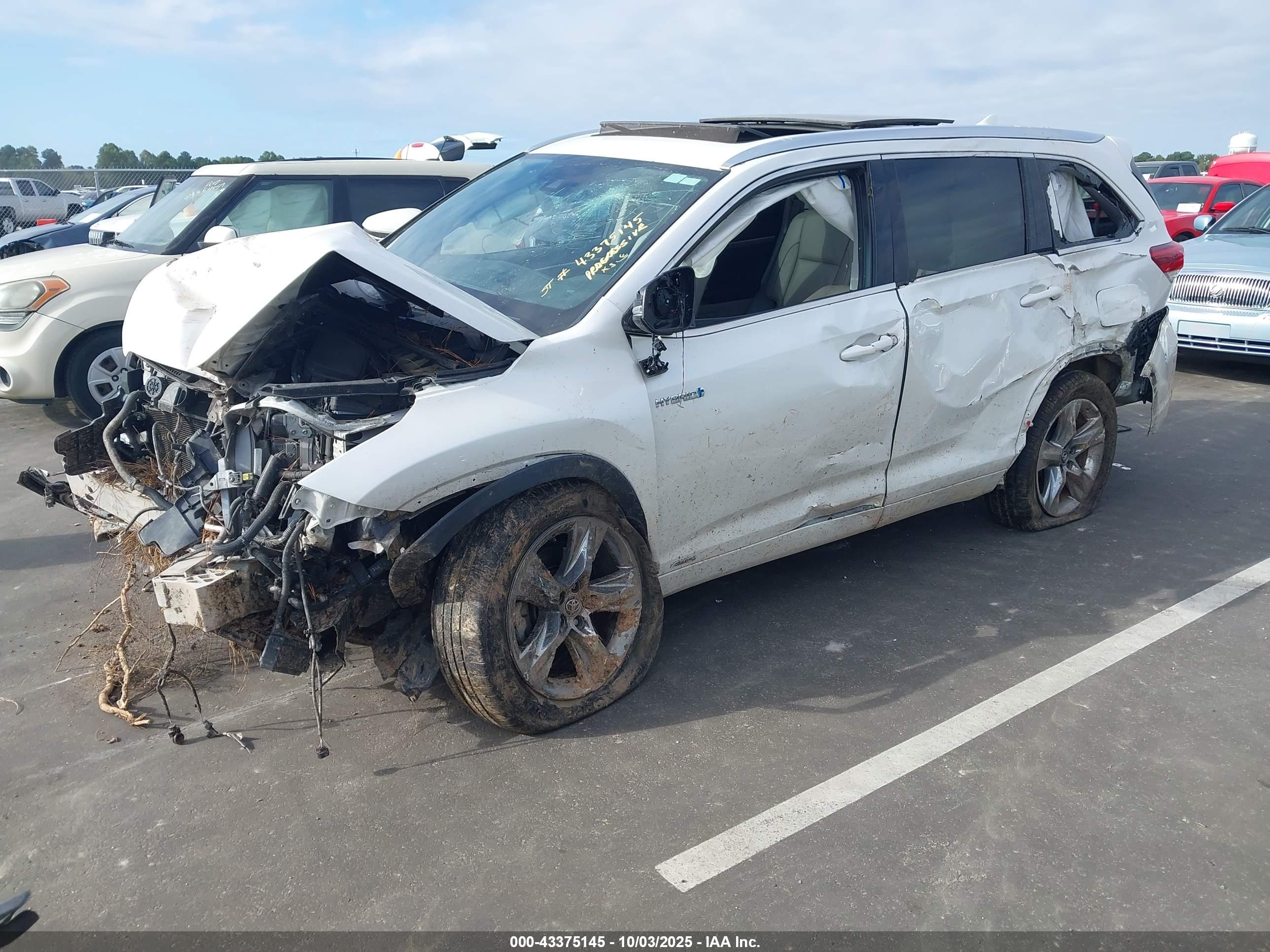 TOYOTA HIGHLANDER image 2