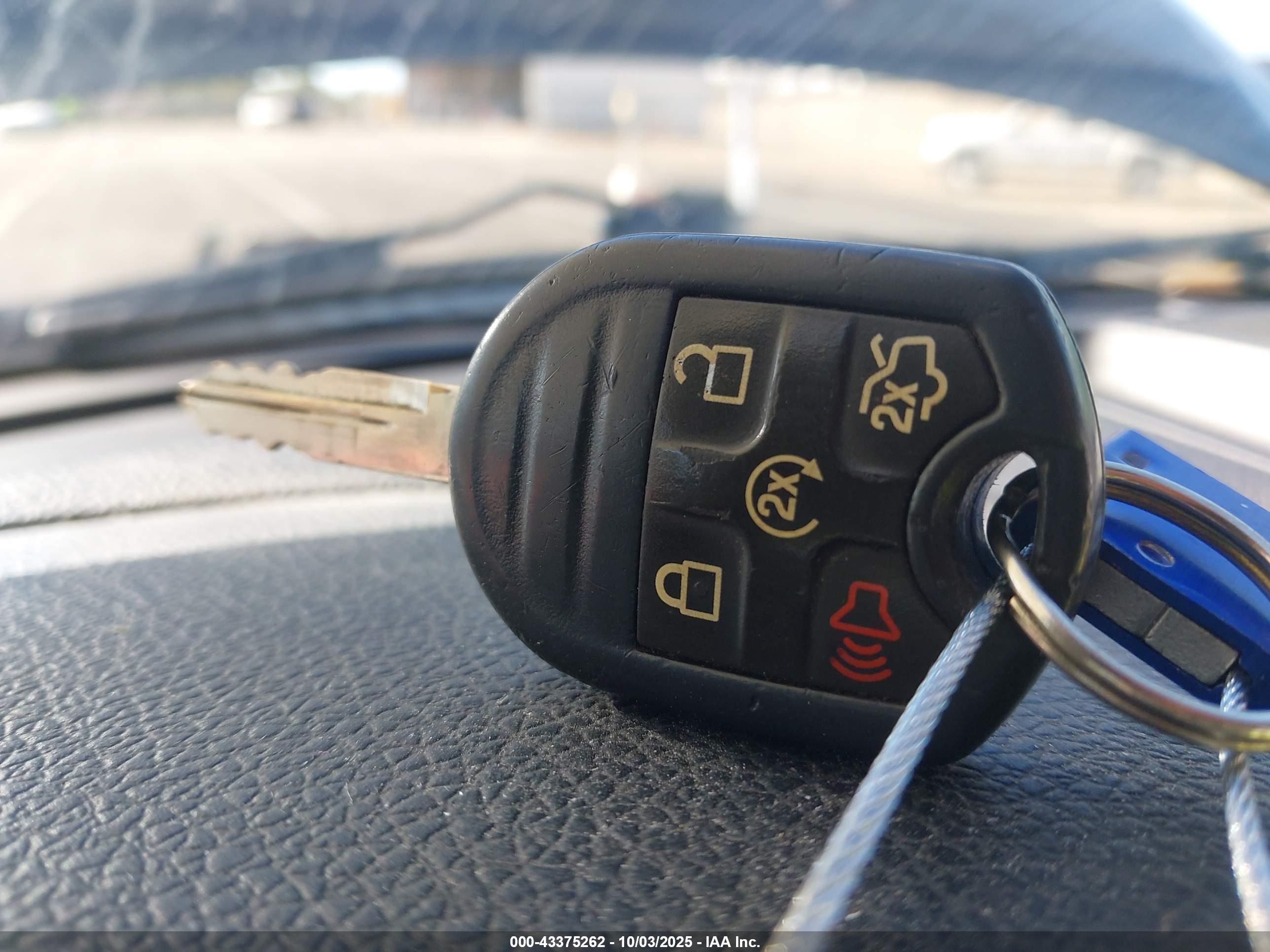 FORD EXPEDITION image 11