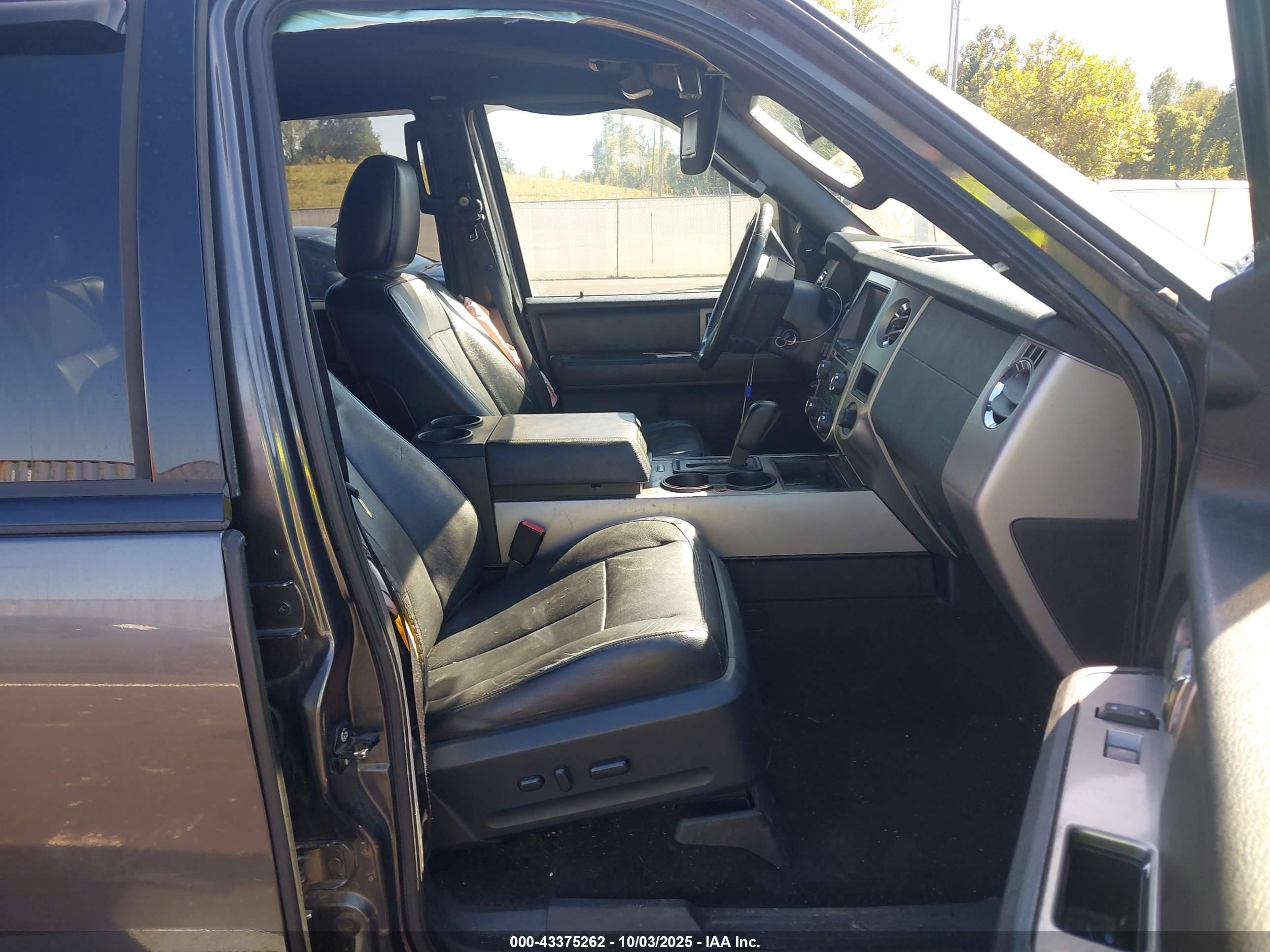 FORD EXPEDITION image 5