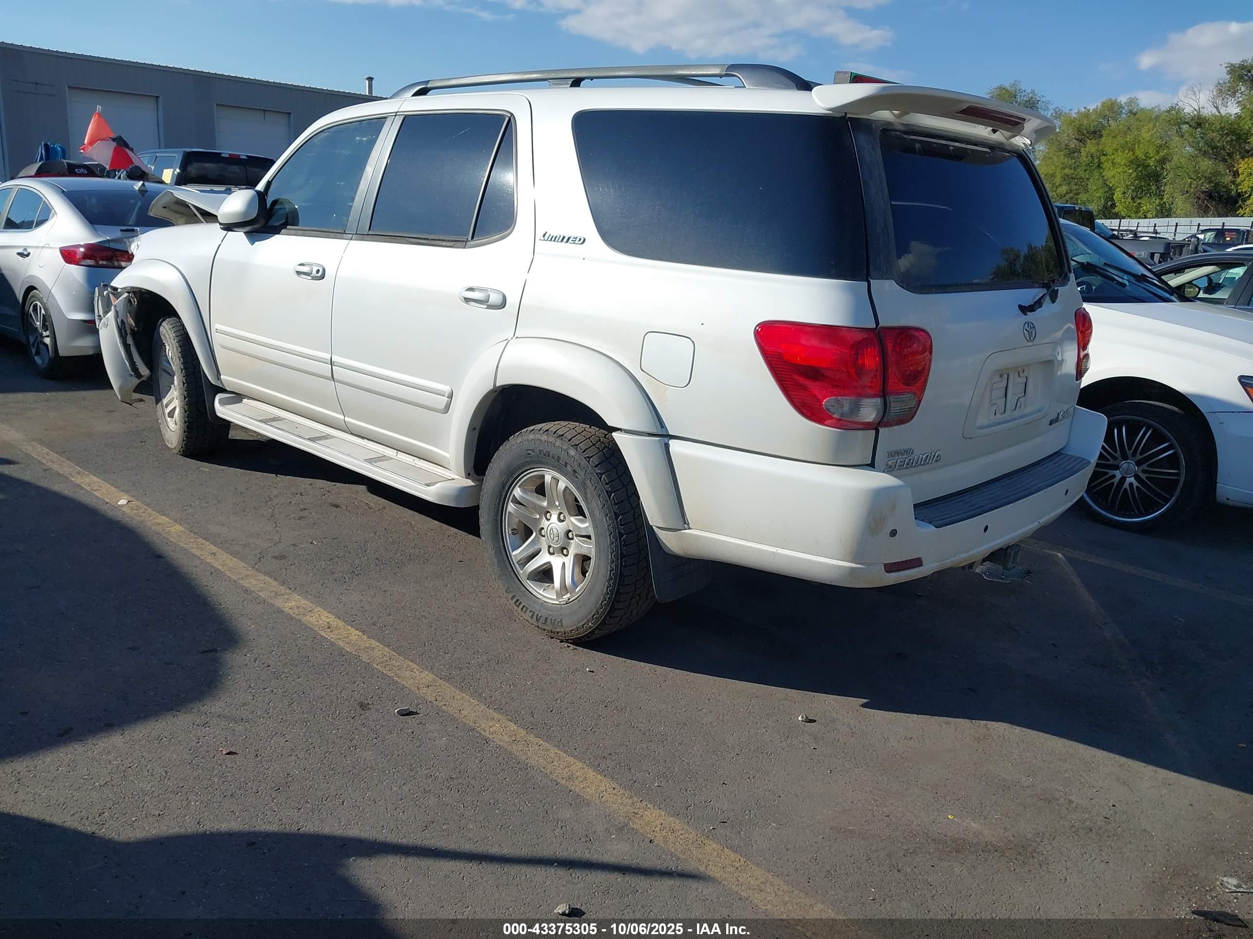 TOYOTA SEQUOIA image 3