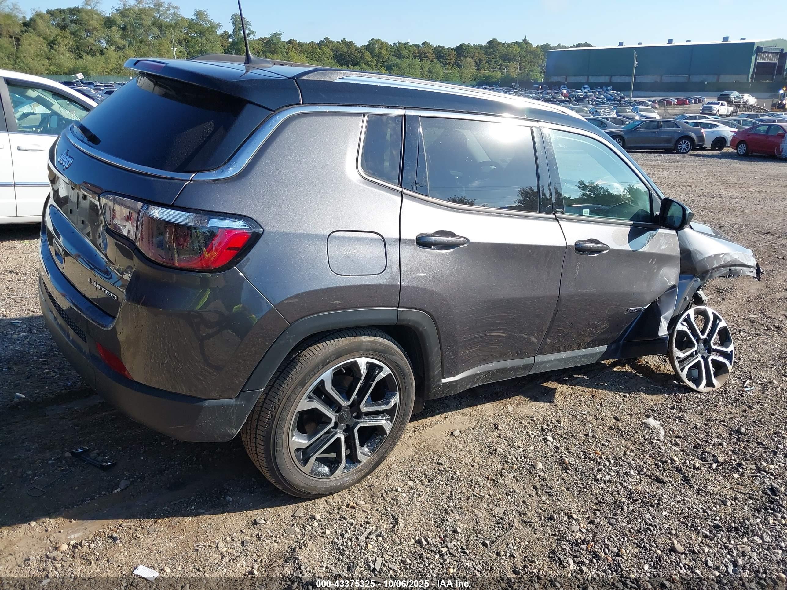 JEEP COMPASS image 4