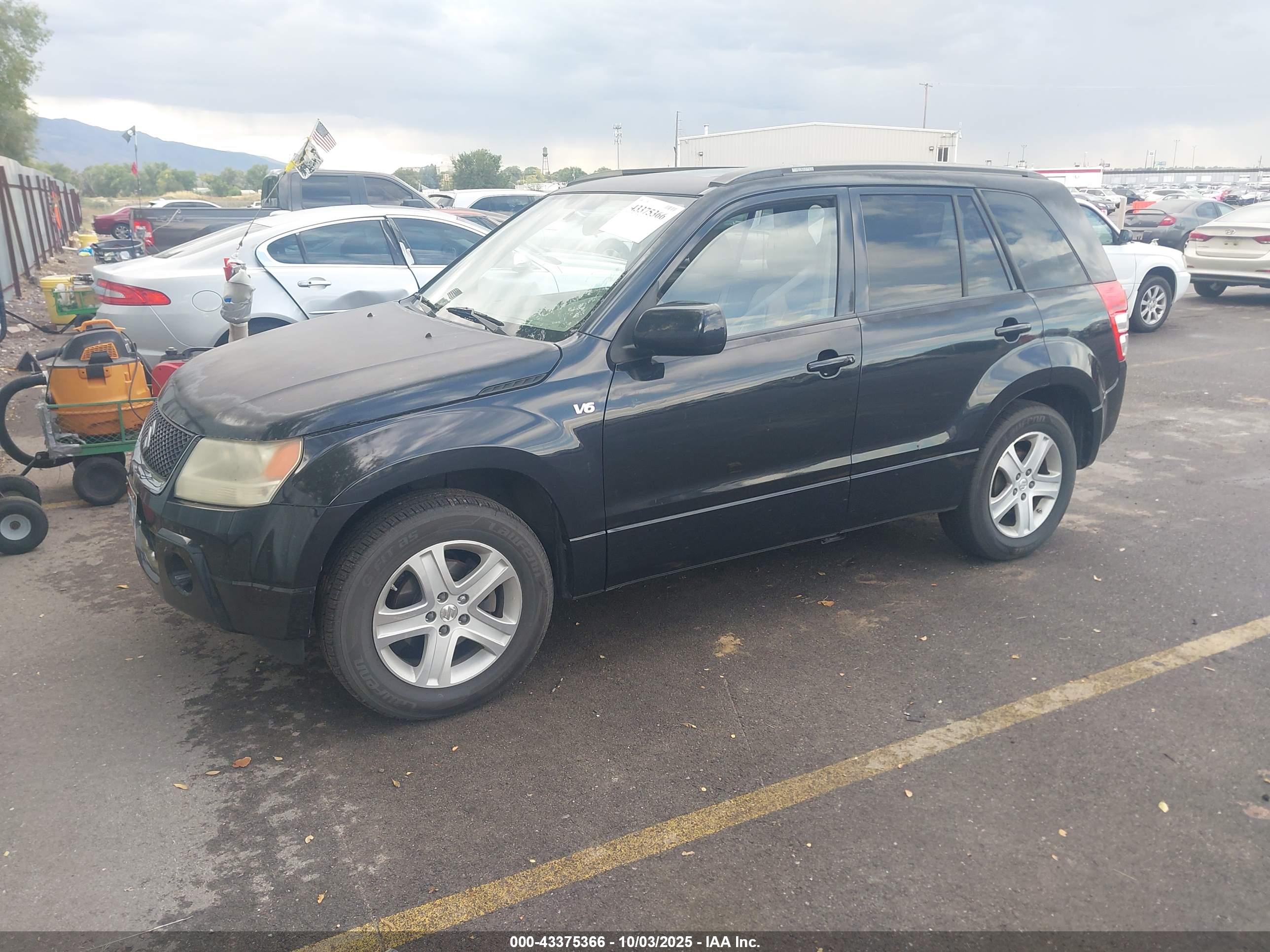 SUZUKI GRAND image 2