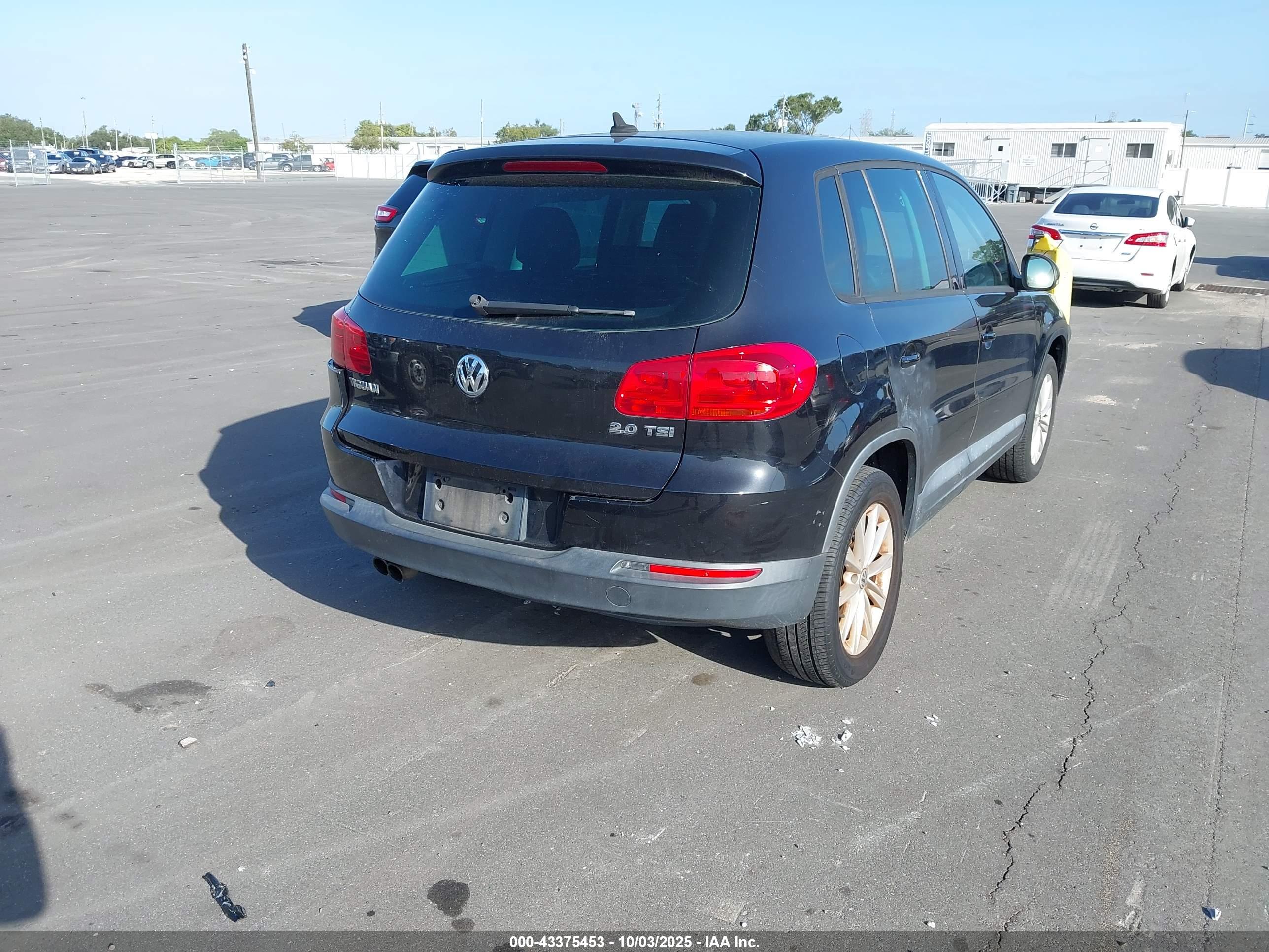 VOLKSWAGEN TIGUAN image 4