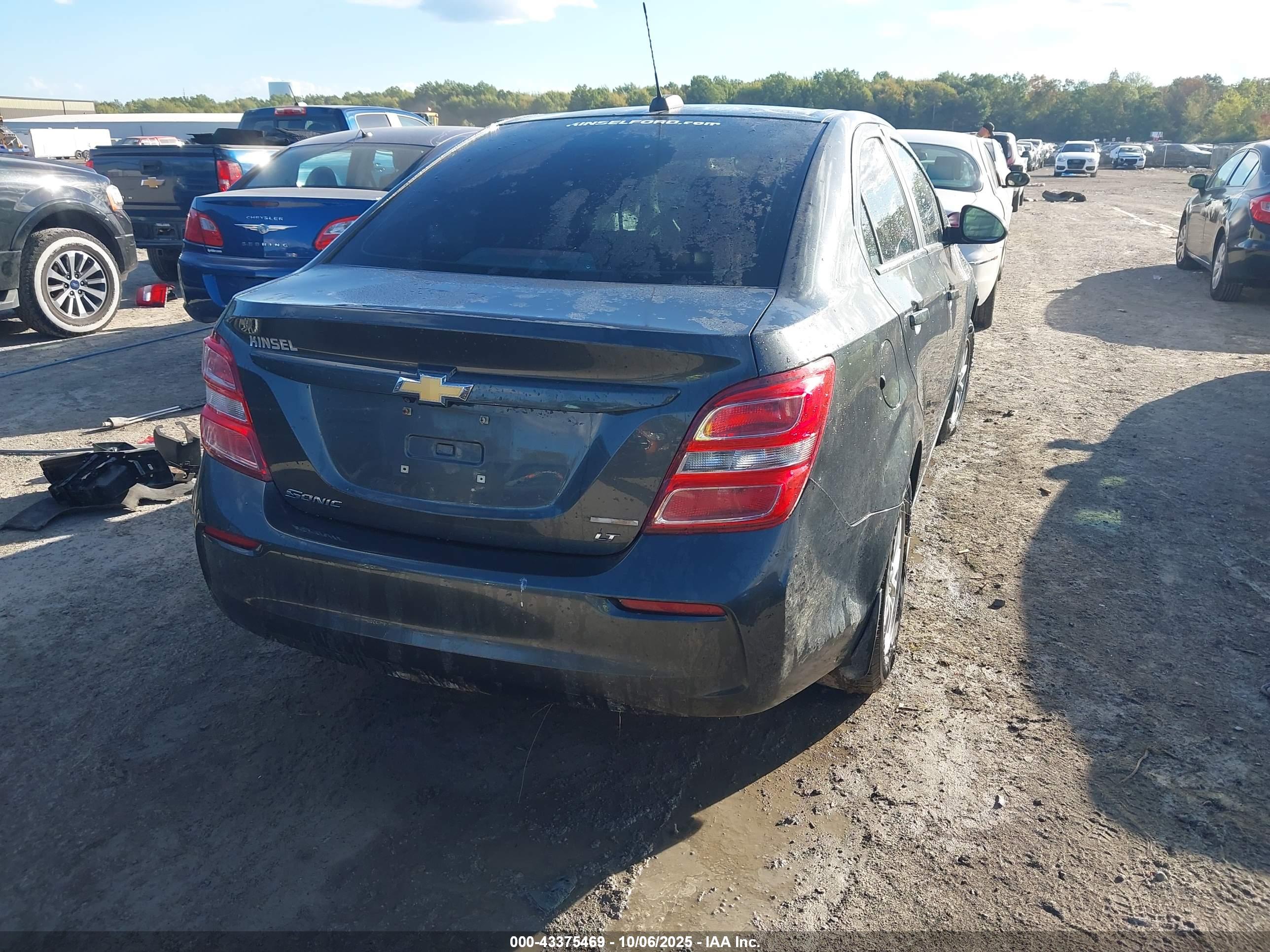 CHEVROLET SONIC image 4