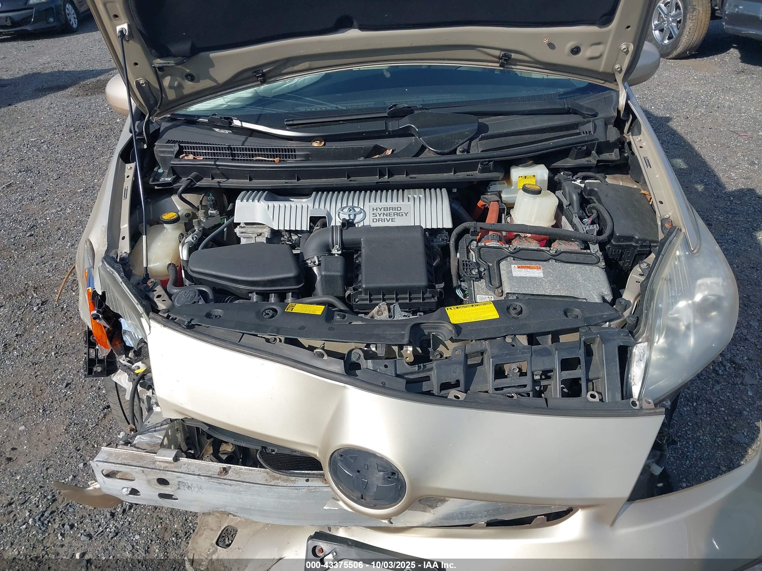 TOYOTA PRIUS image 10