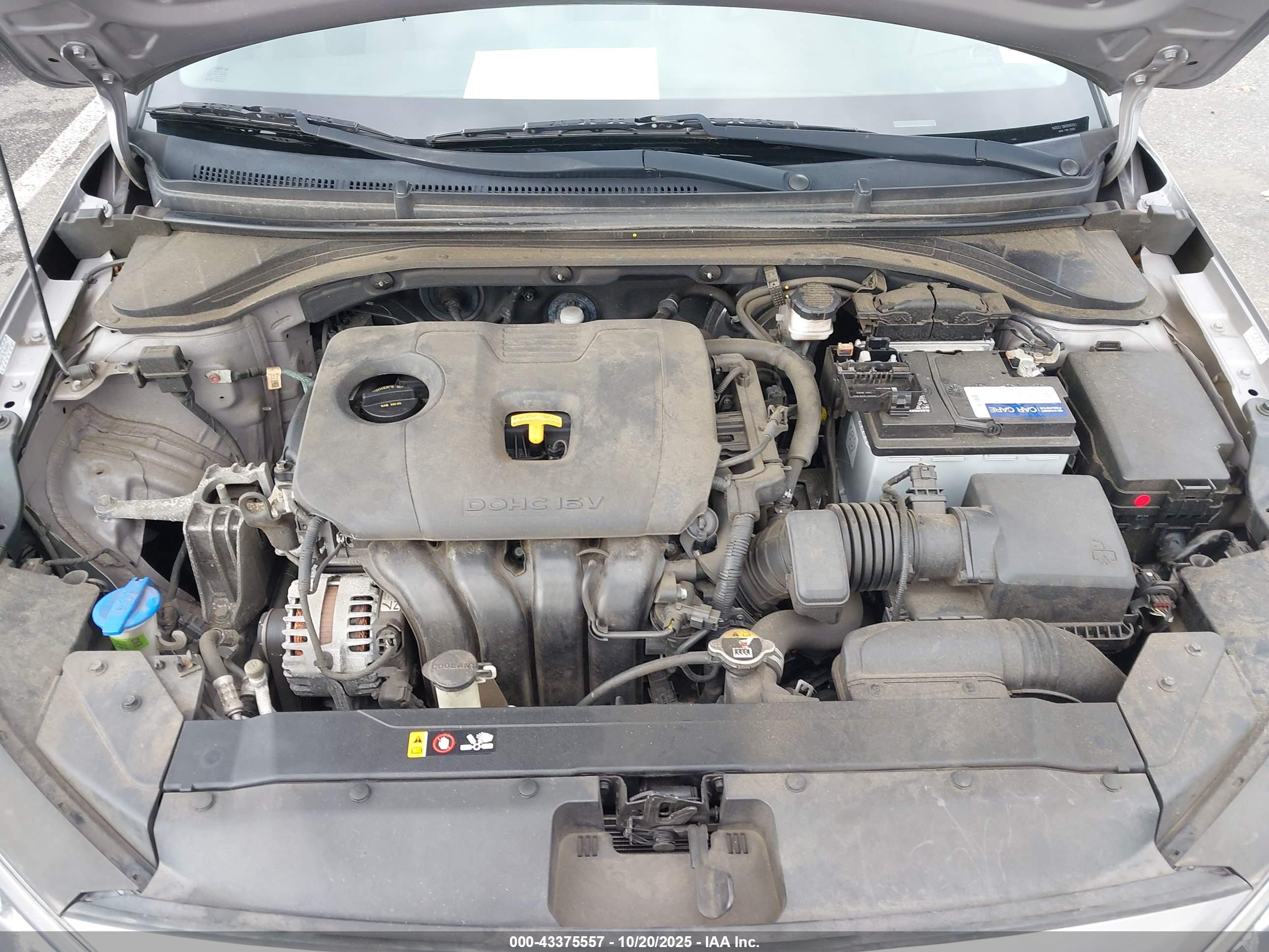 HYUNDAI ELANTRA image 10