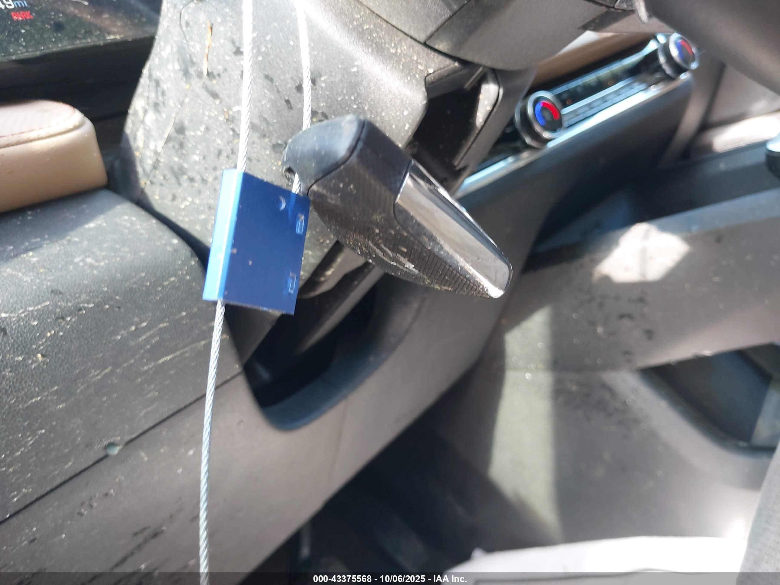 CHEVROLET EQUINOX image 11