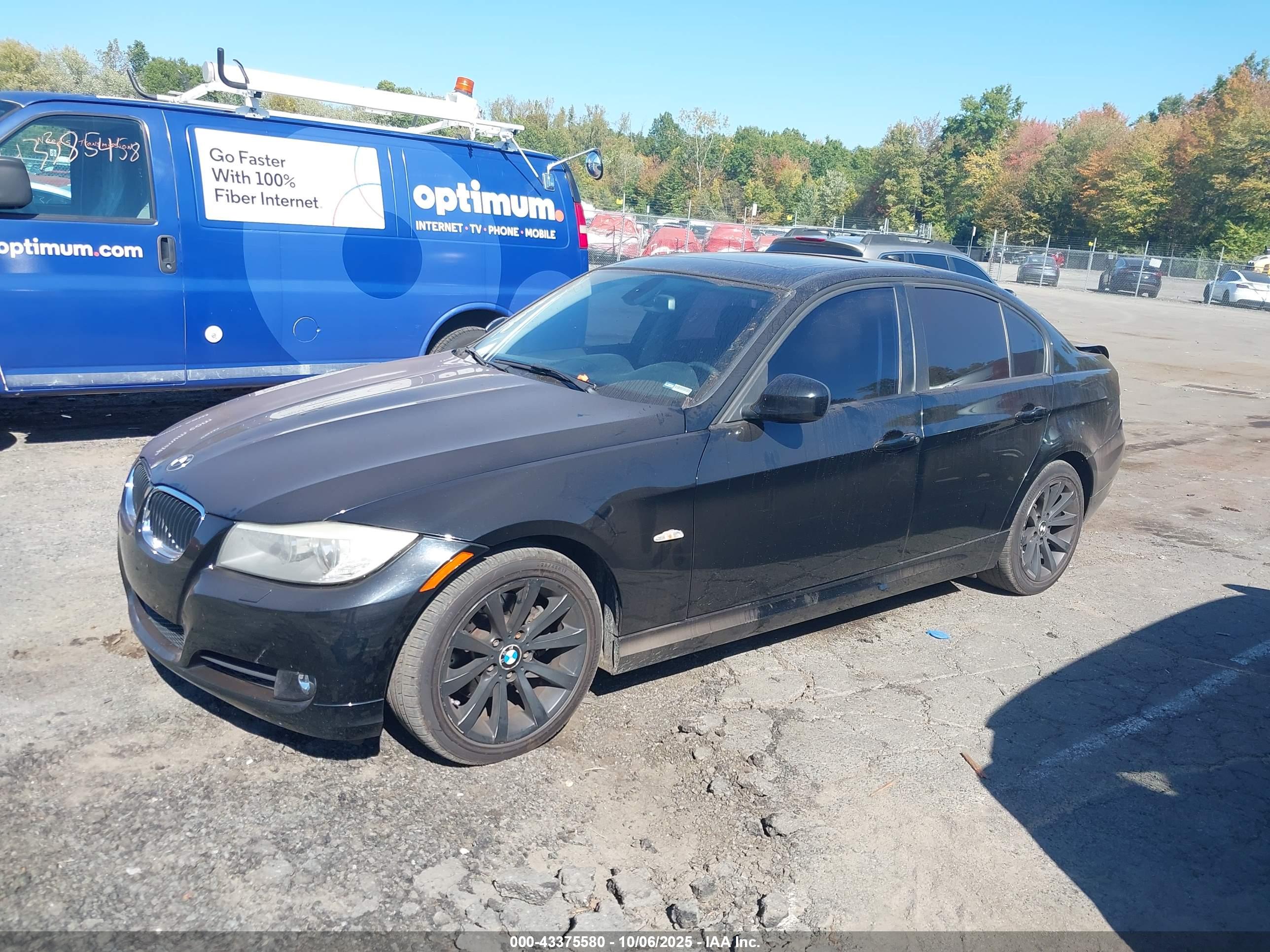 BMW 328I image 2