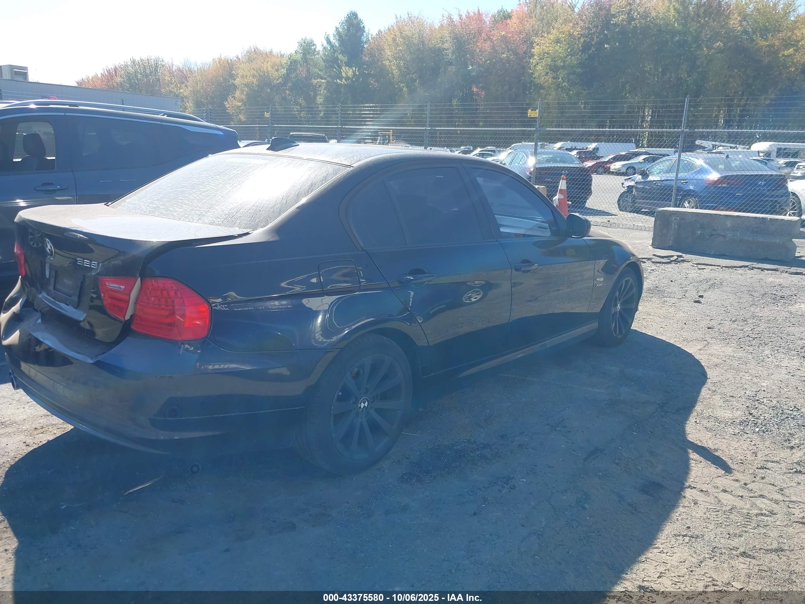 BMW 328I image 4