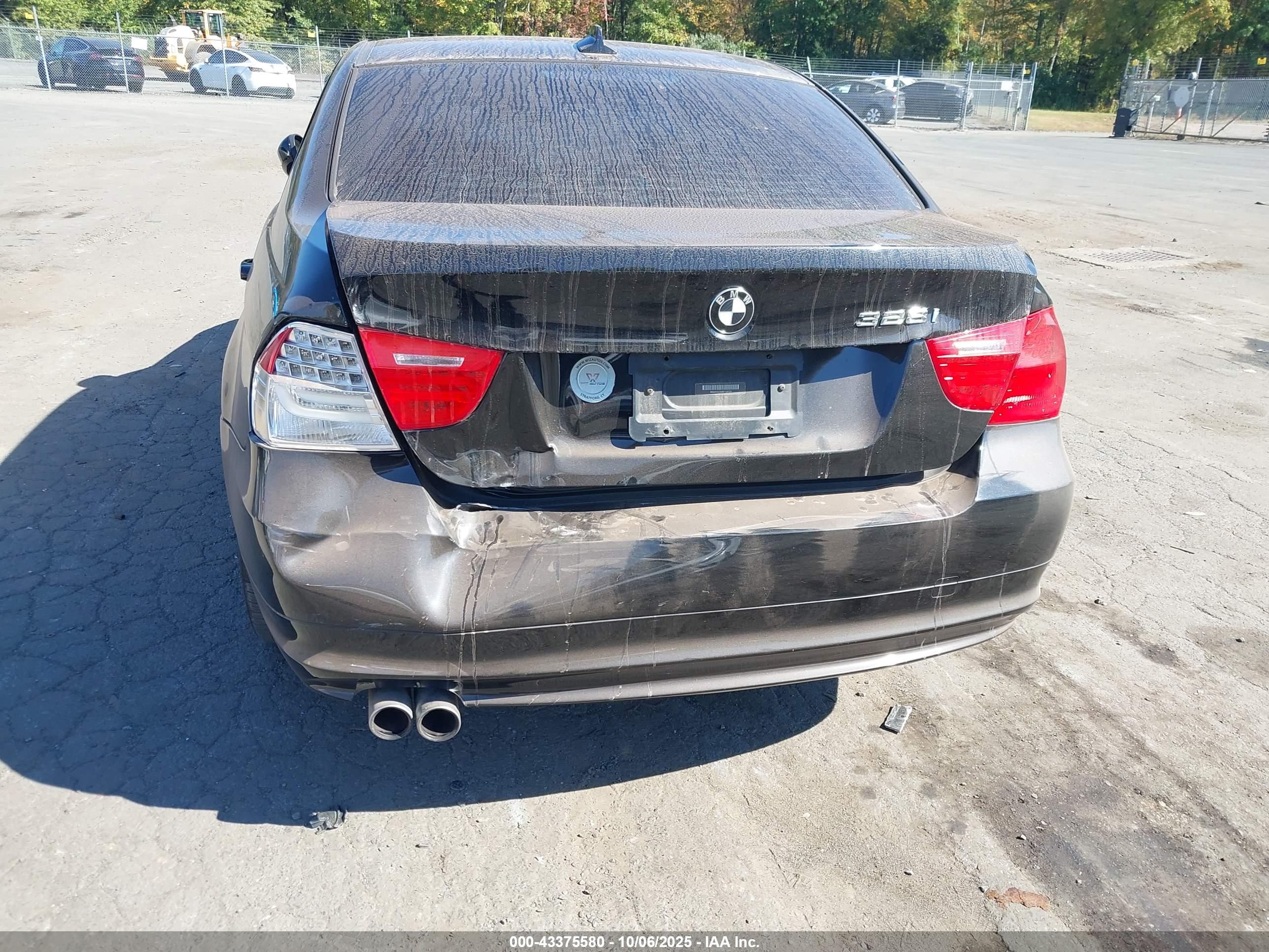 BMW 328I image 6