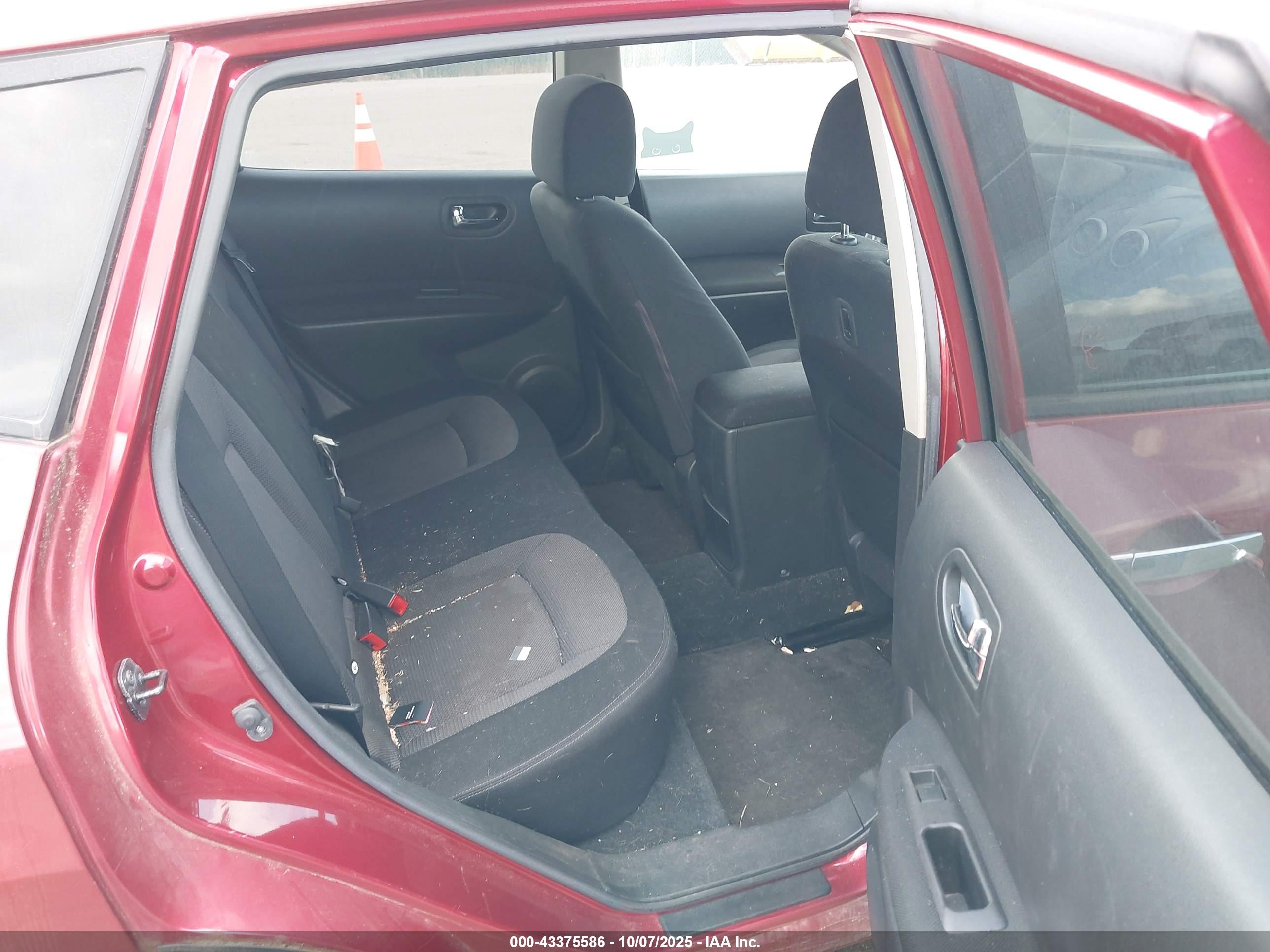NISSAN ROGUE image 8