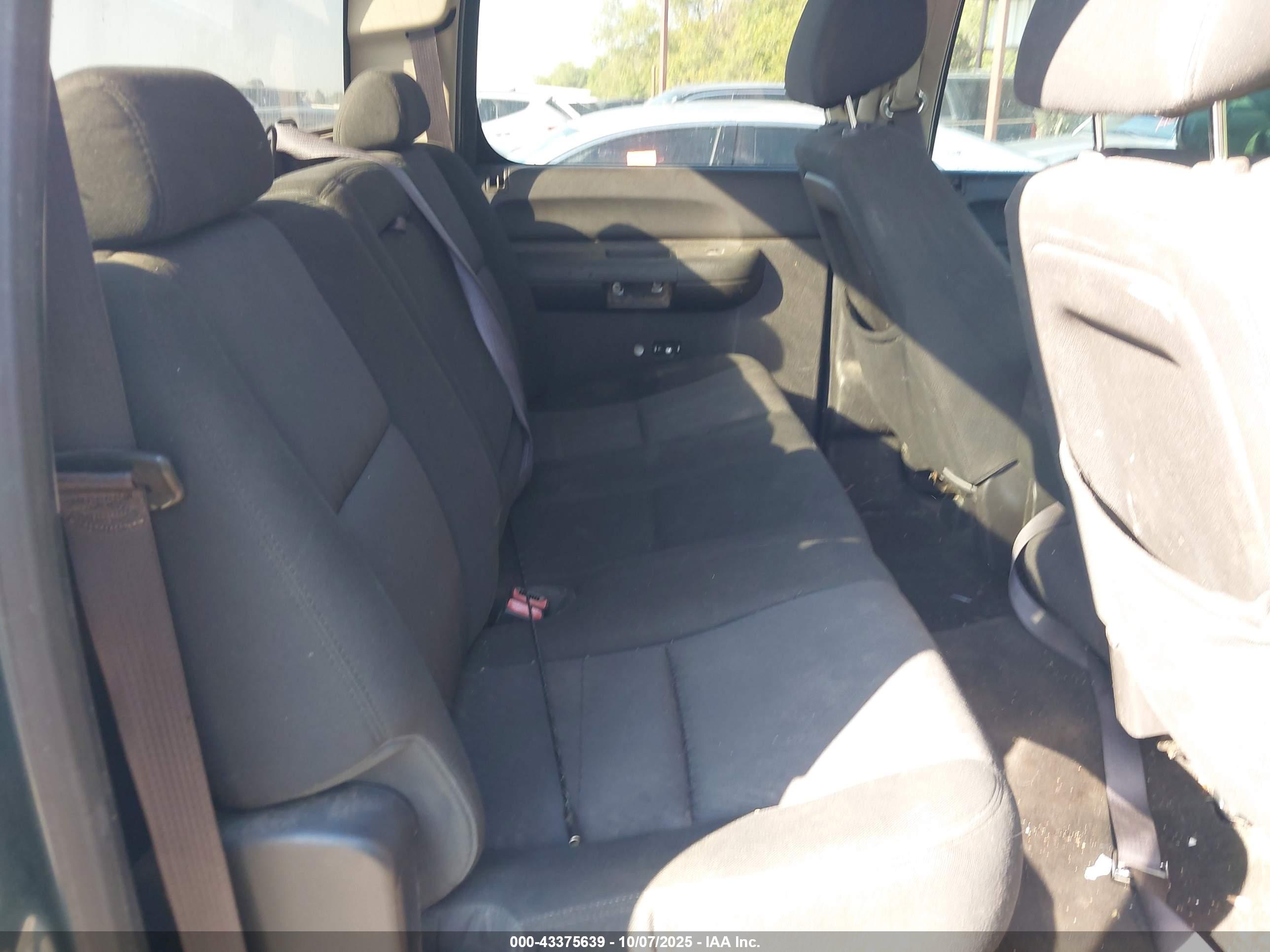 GMC SIERRA image 8