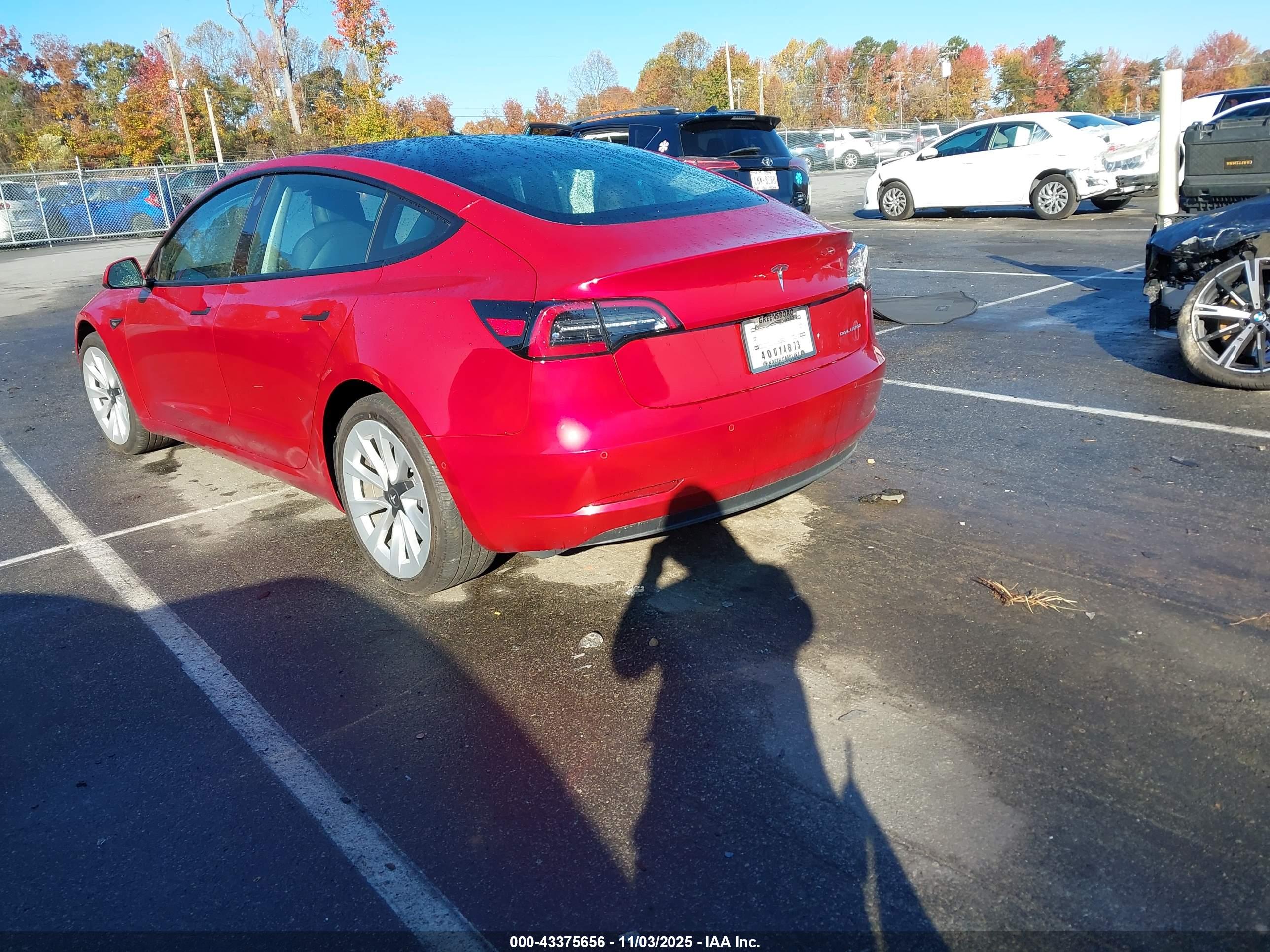 TESLA MODEL image 3