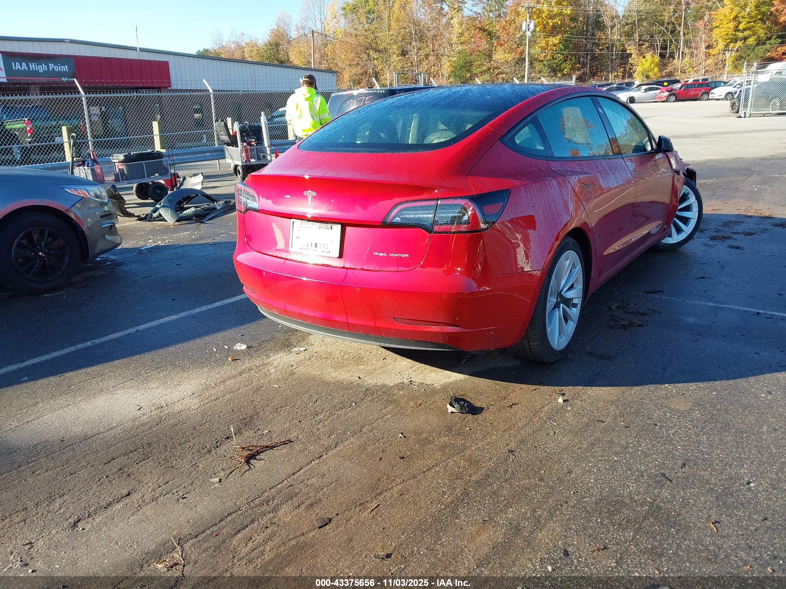 TESLA MODEL image 4