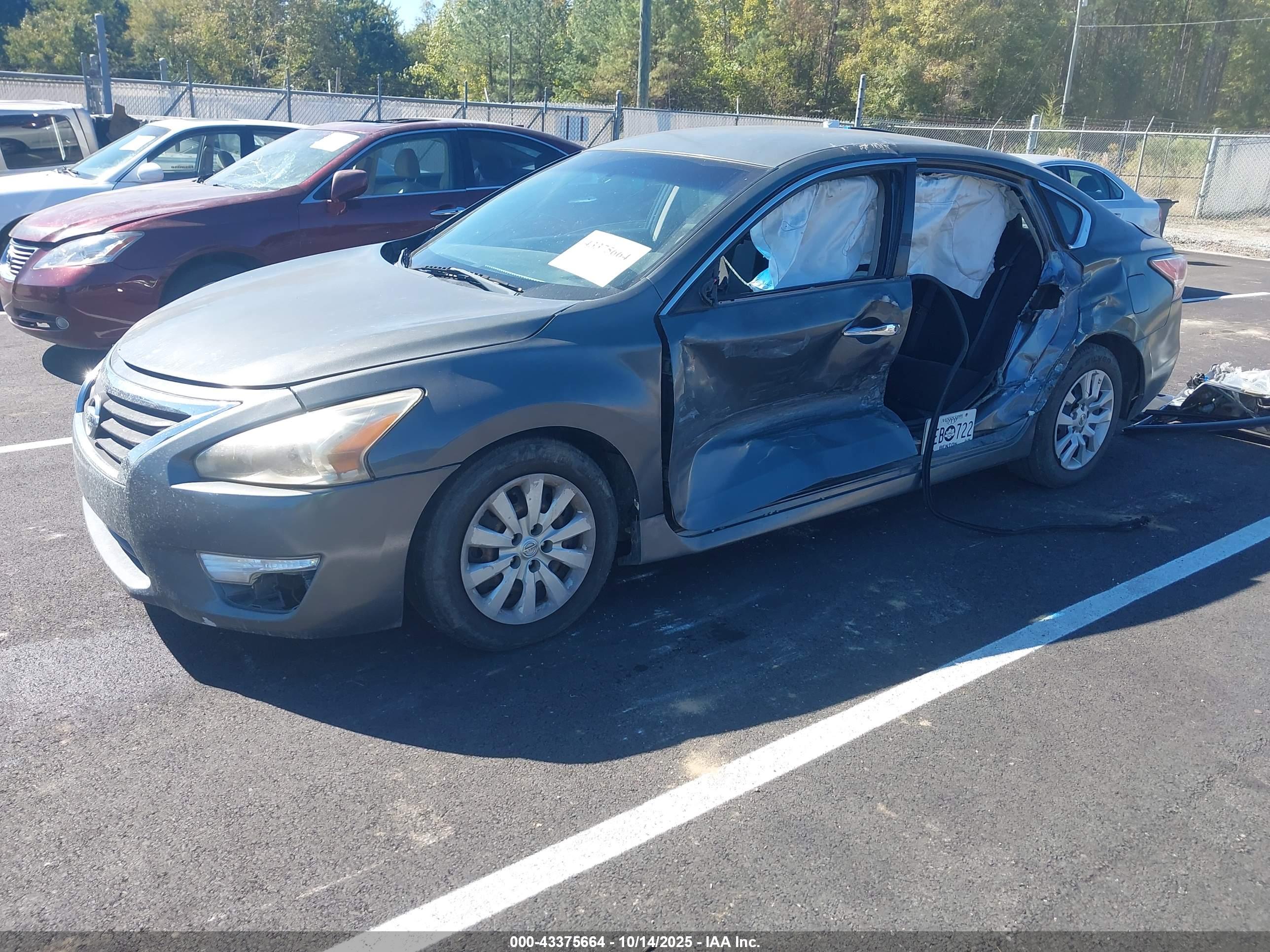 NISSAN ALTIMA image 2
