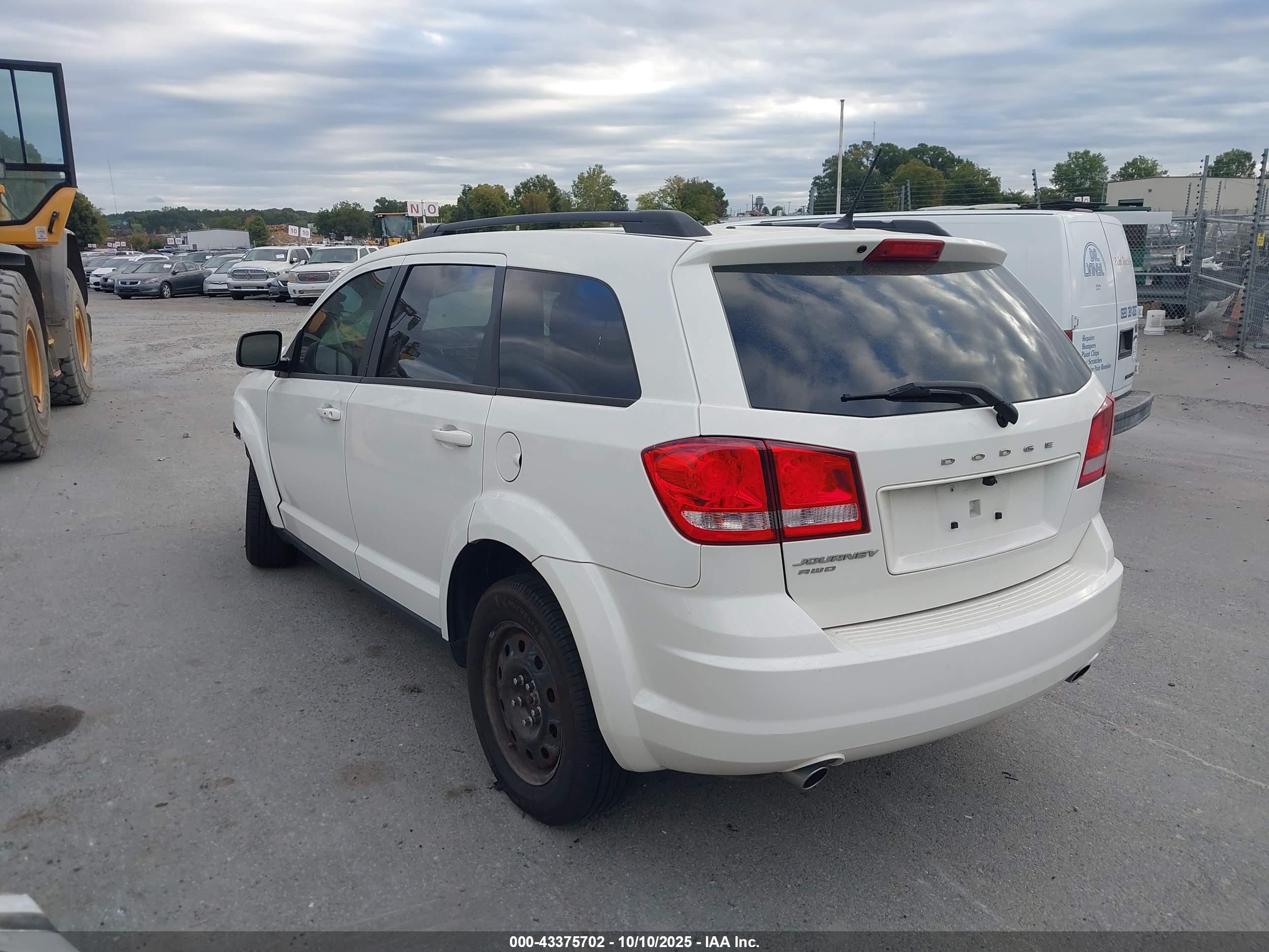 DODGE JOURNEY image 3