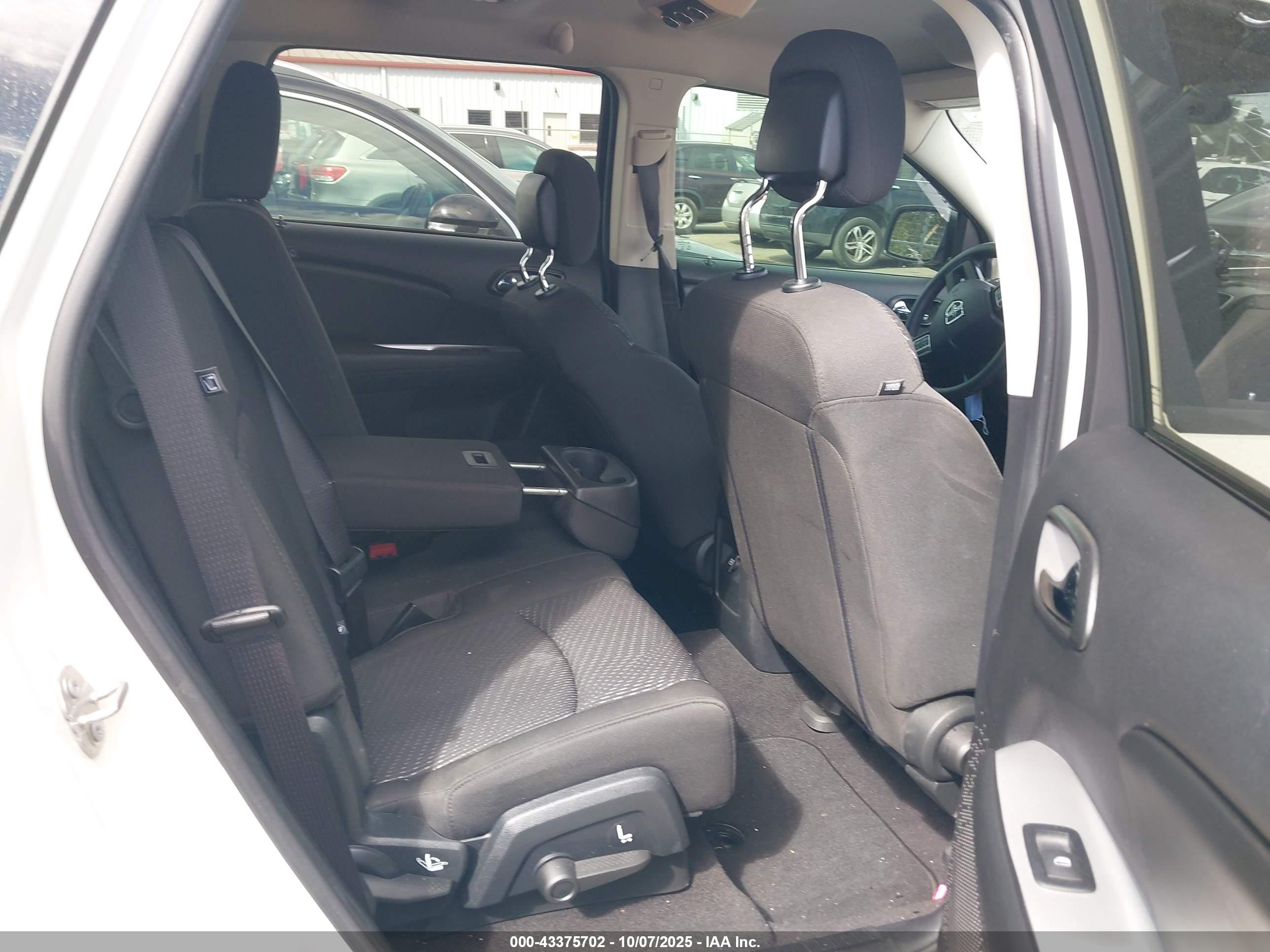 DODGE JOURNEY image 8