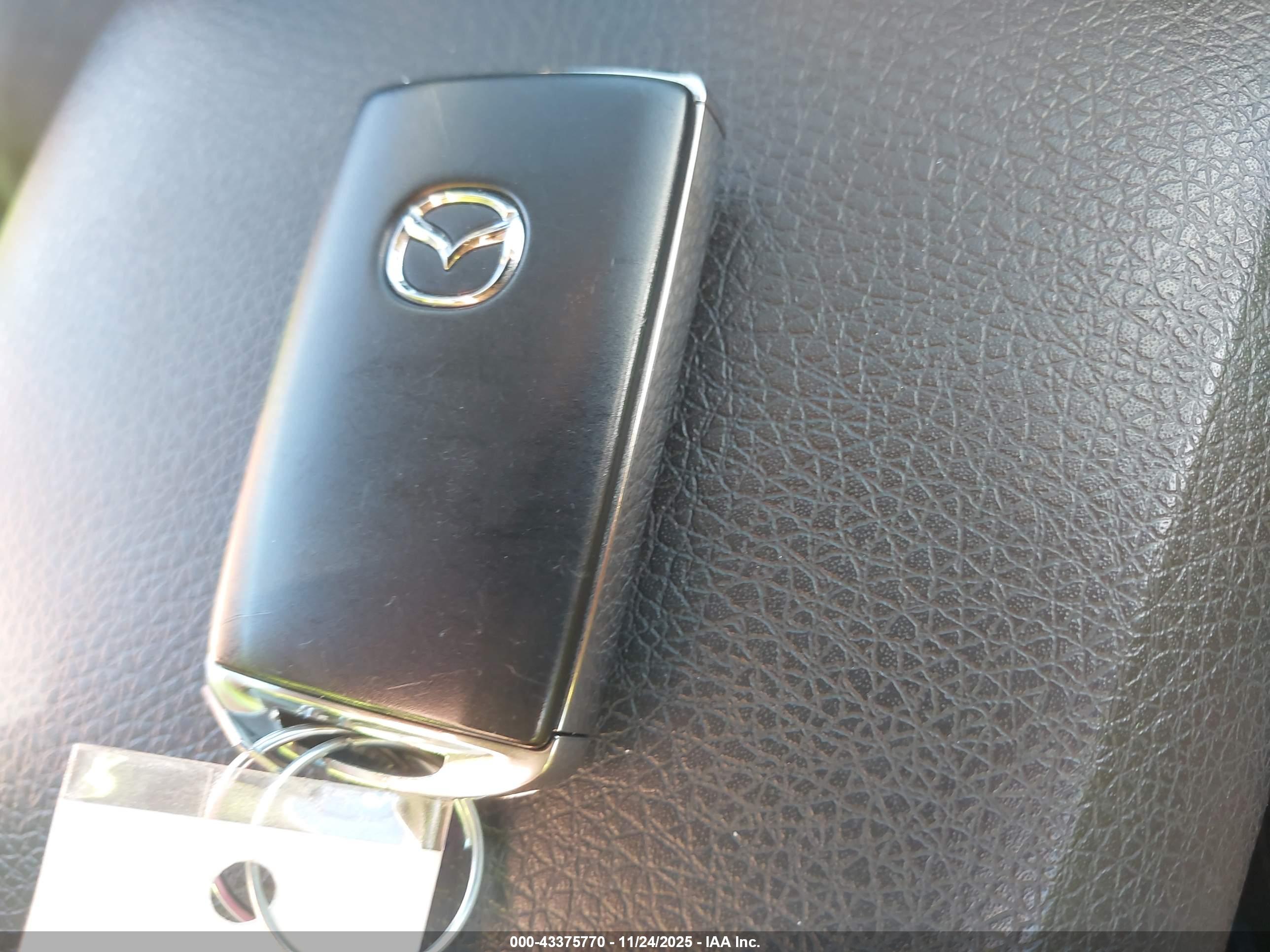 MAZDA CX-30 image 11