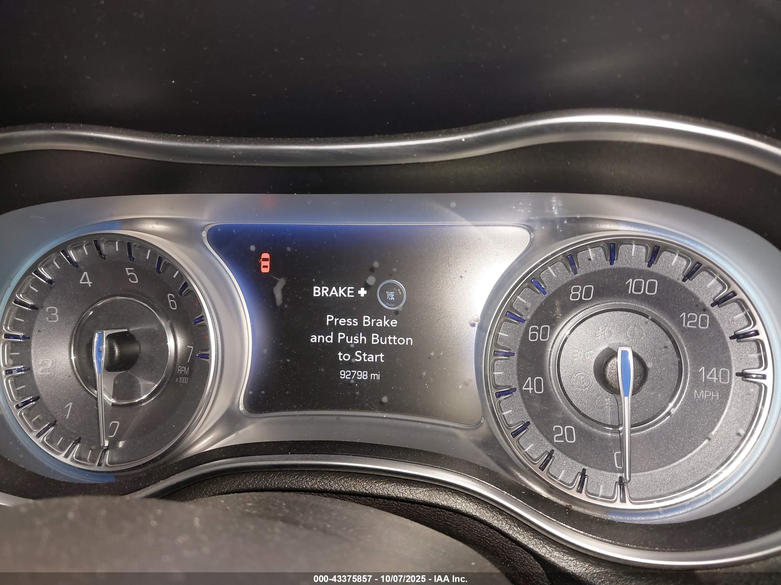 CHRYSLER 300 image 7