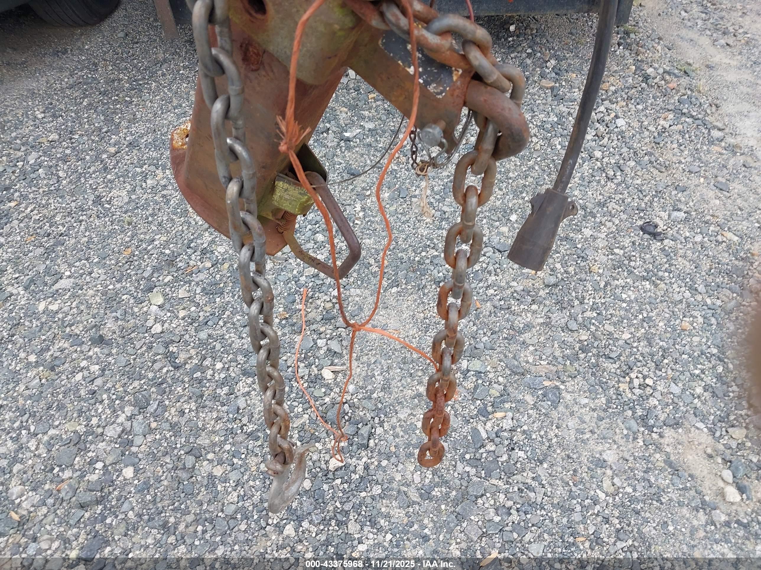 CAR TRAILER image 11