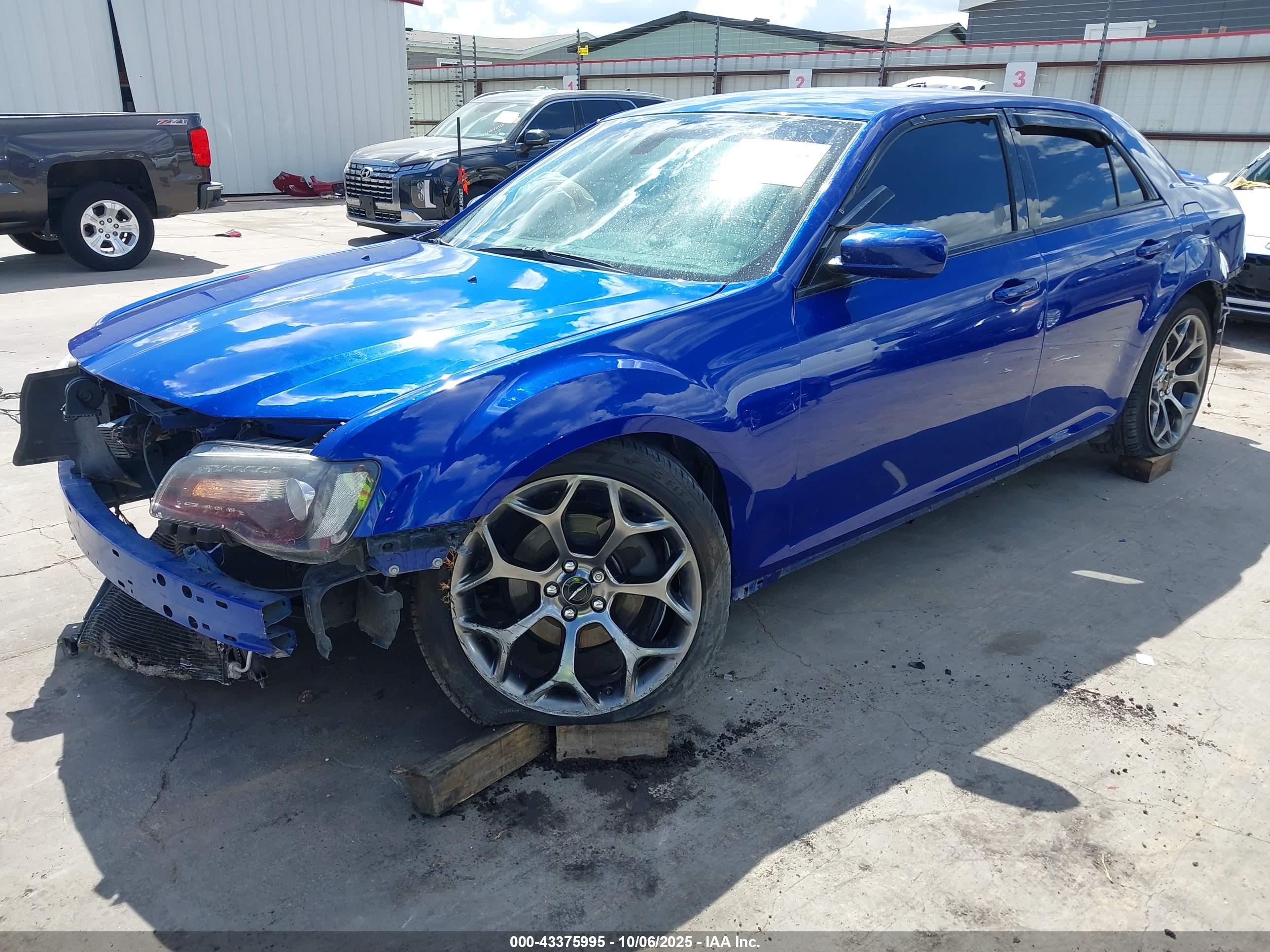 CHRYSLER 300 image 2