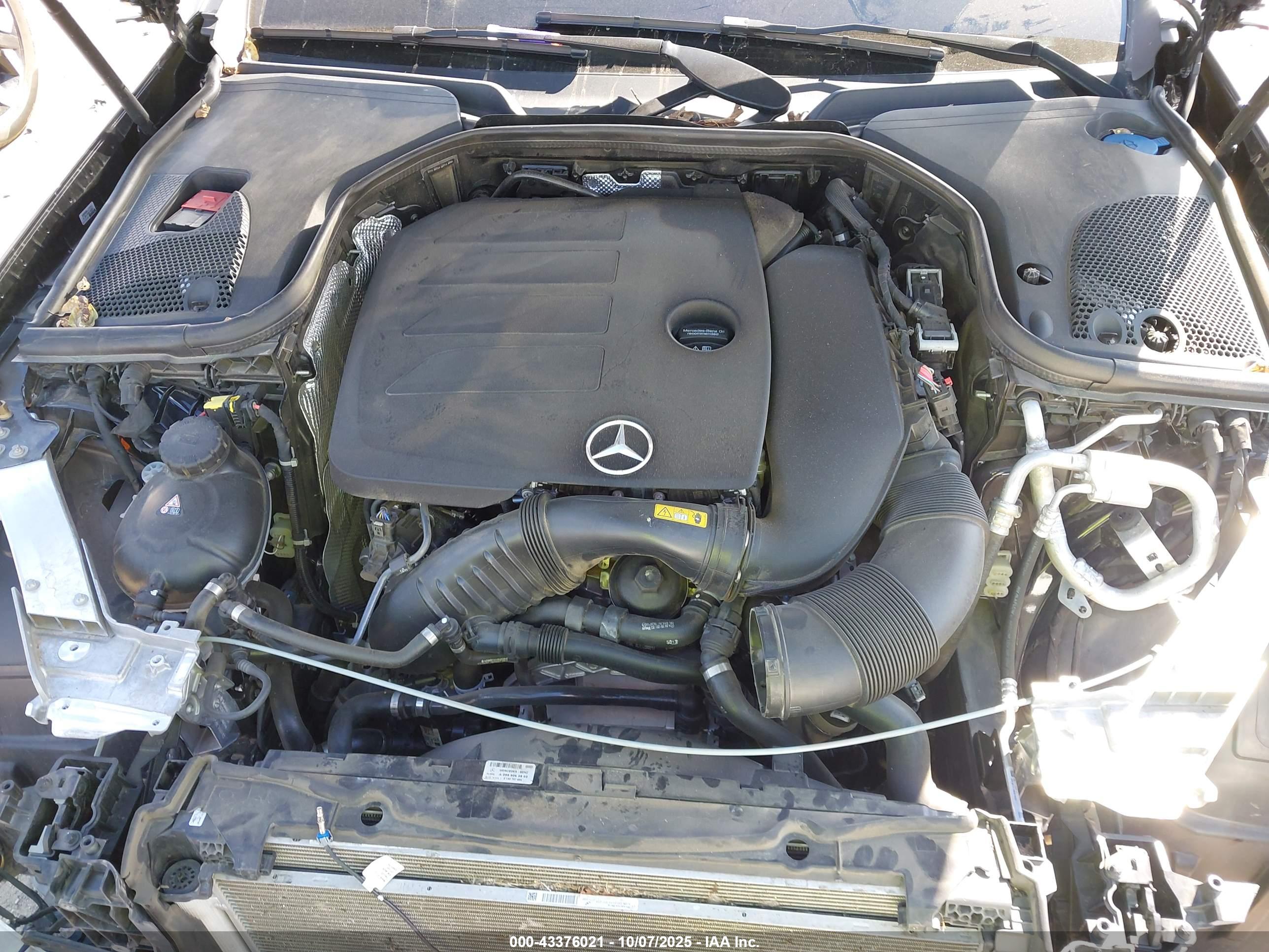 MERCEDES-BENZ E image 10
