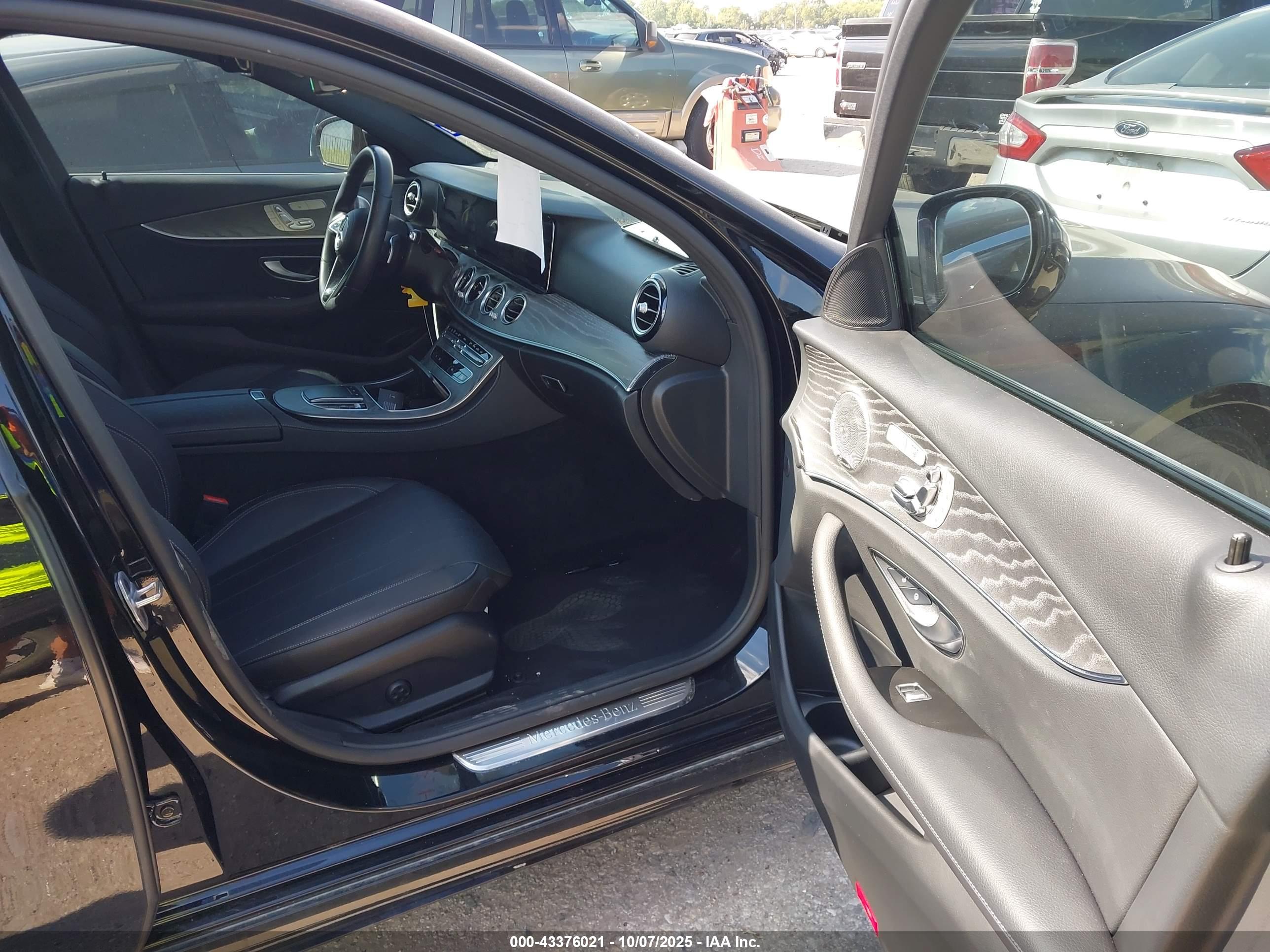 MERCEDES-BENZ E image 5