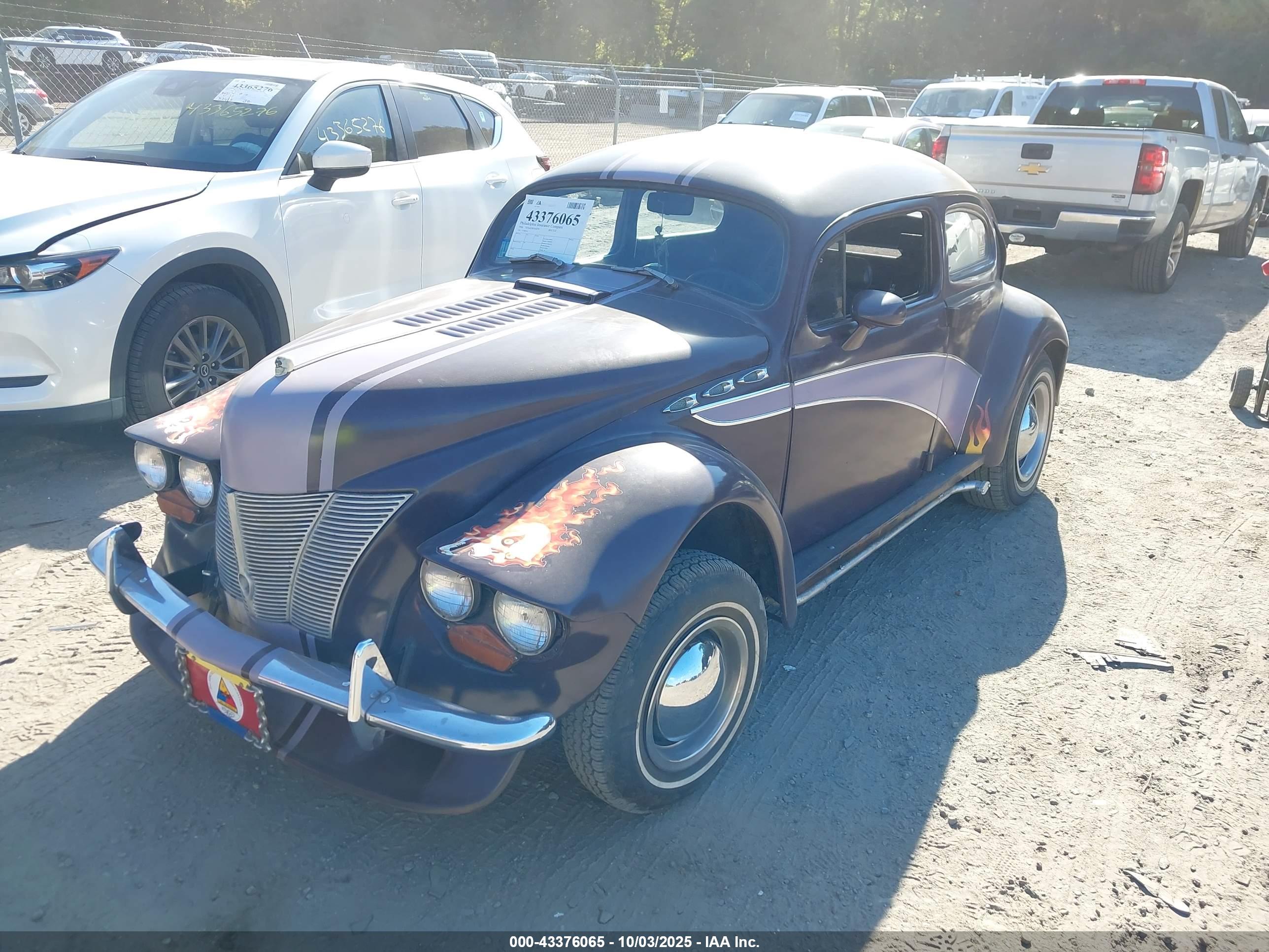 VOLKSWAGEN BEETLE image 2