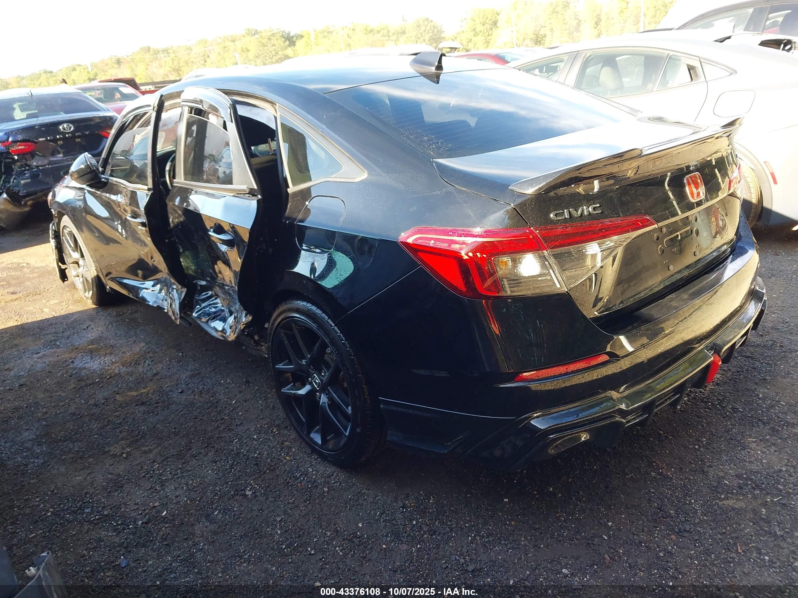 HONDA CIVIC image 3