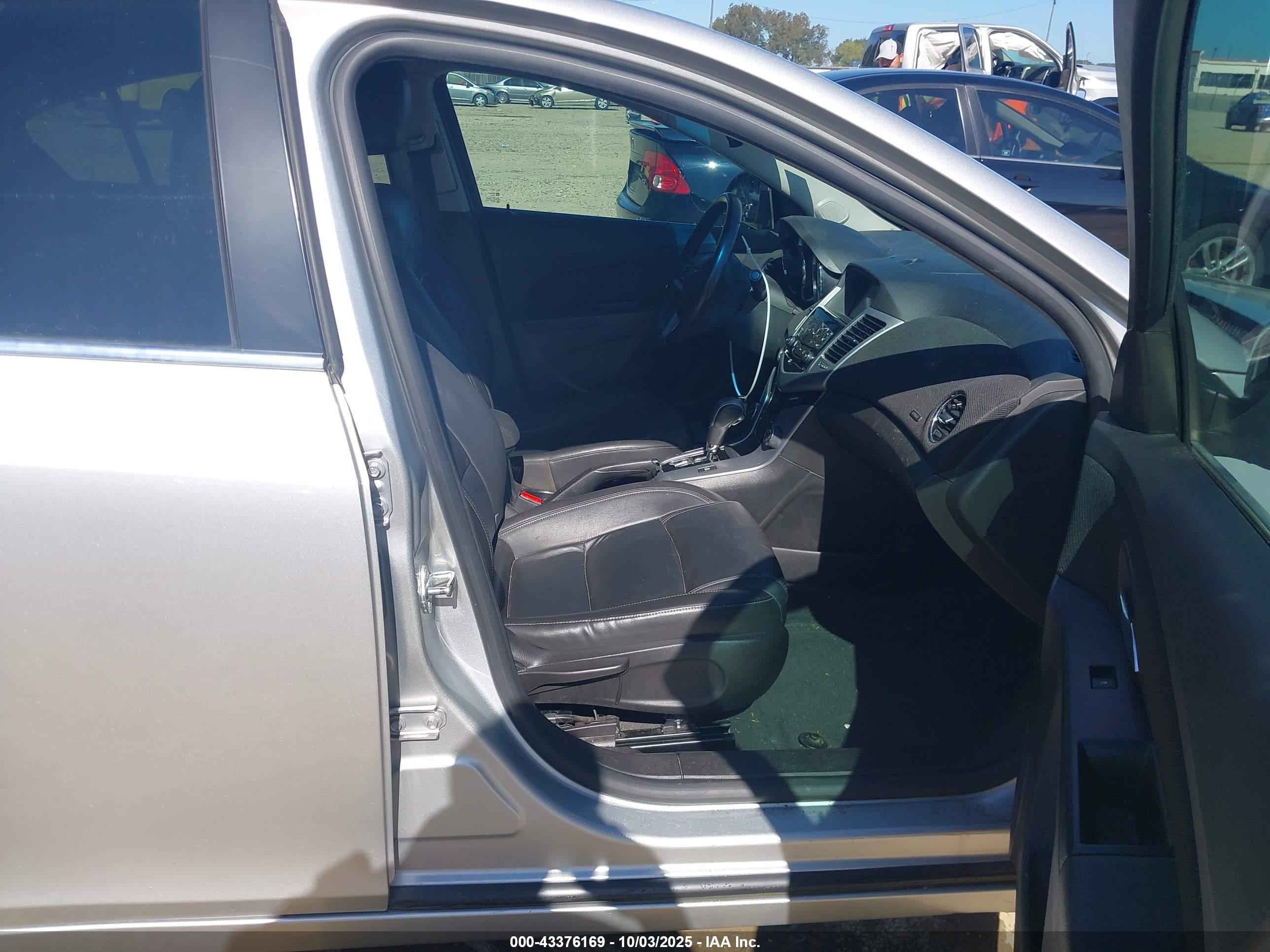 CHEVROLET CRUZE image 5