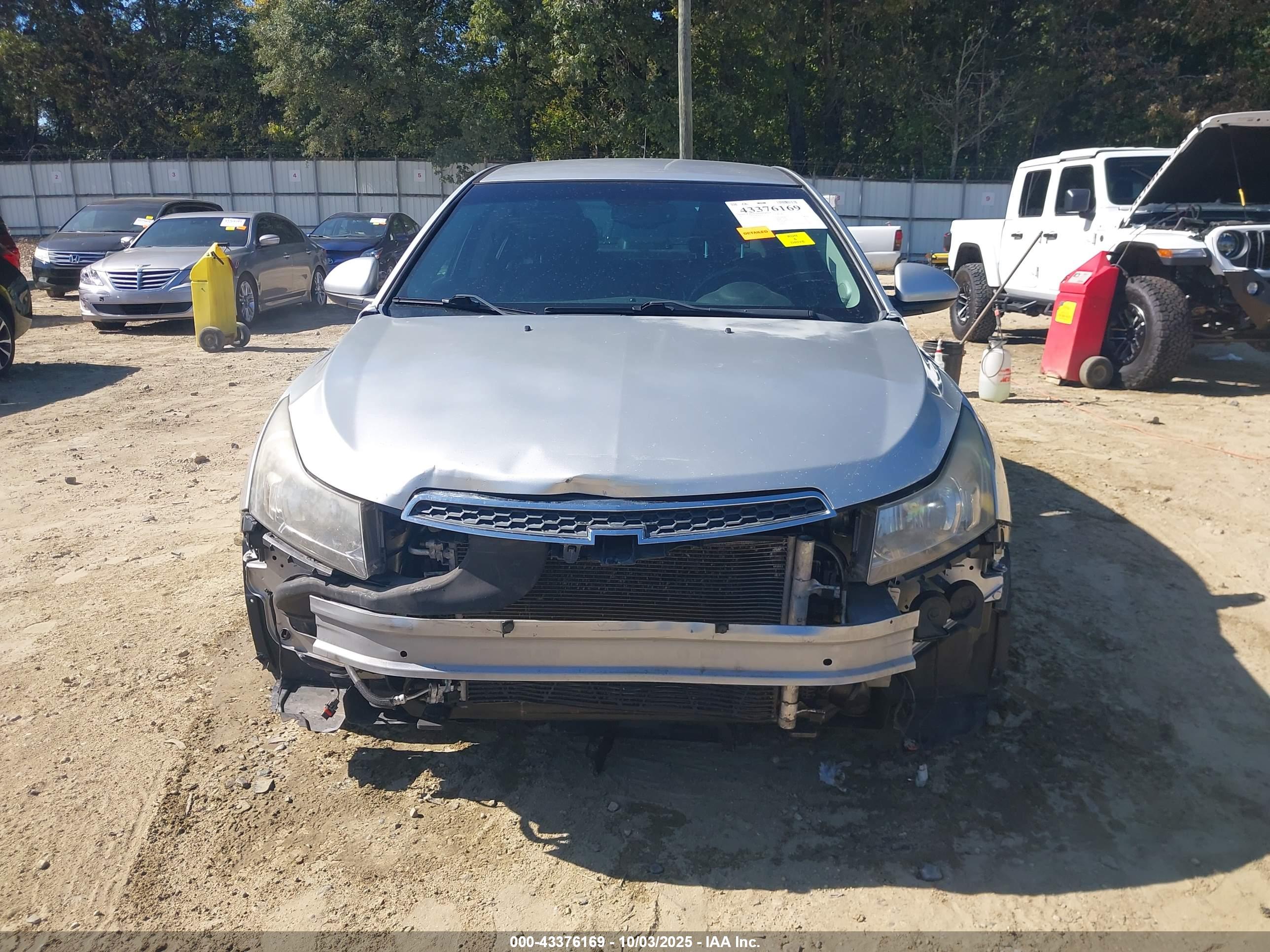 CHEVROLET CRUZE image 6