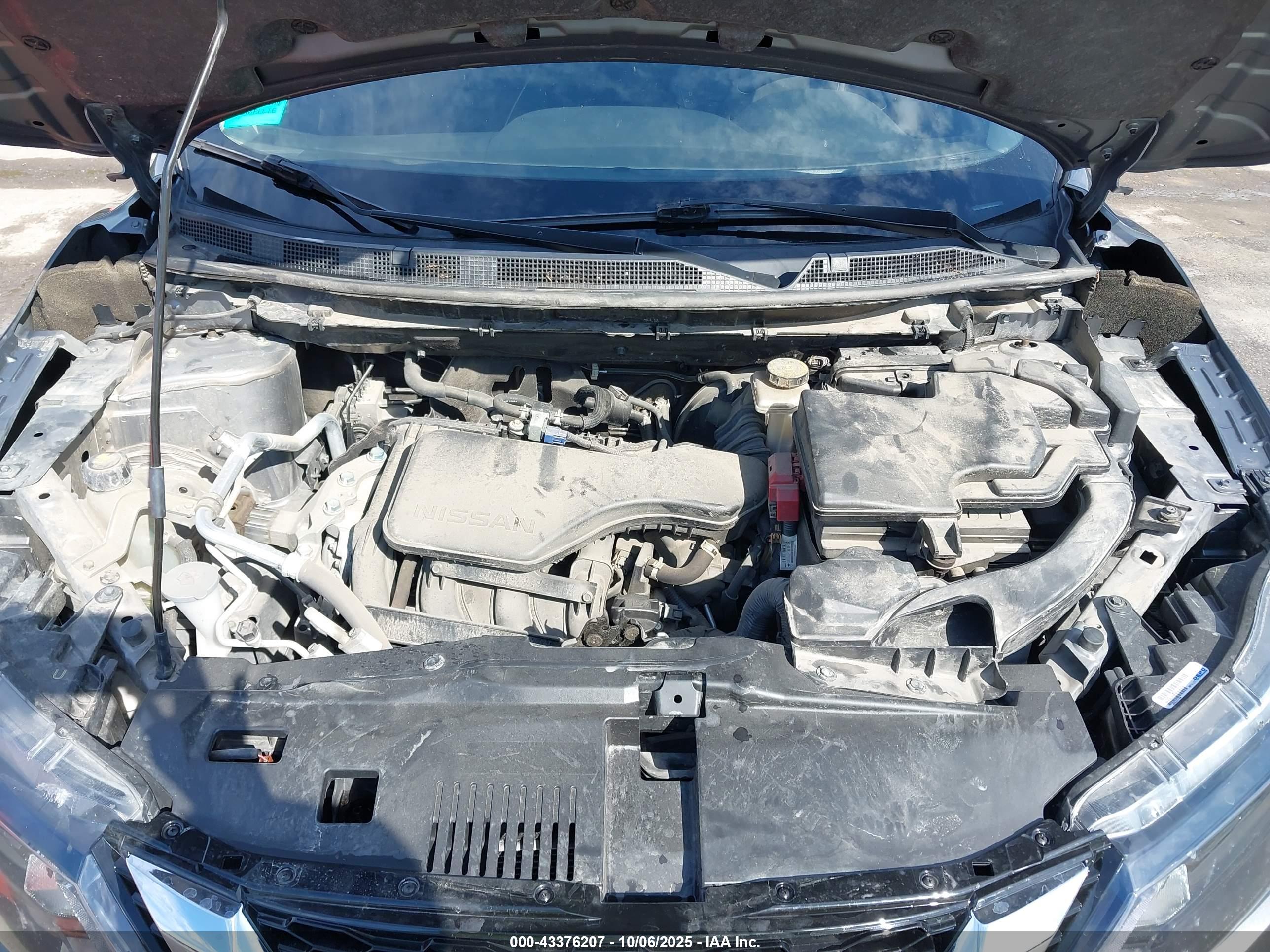 NISSAN ROGUE image 10