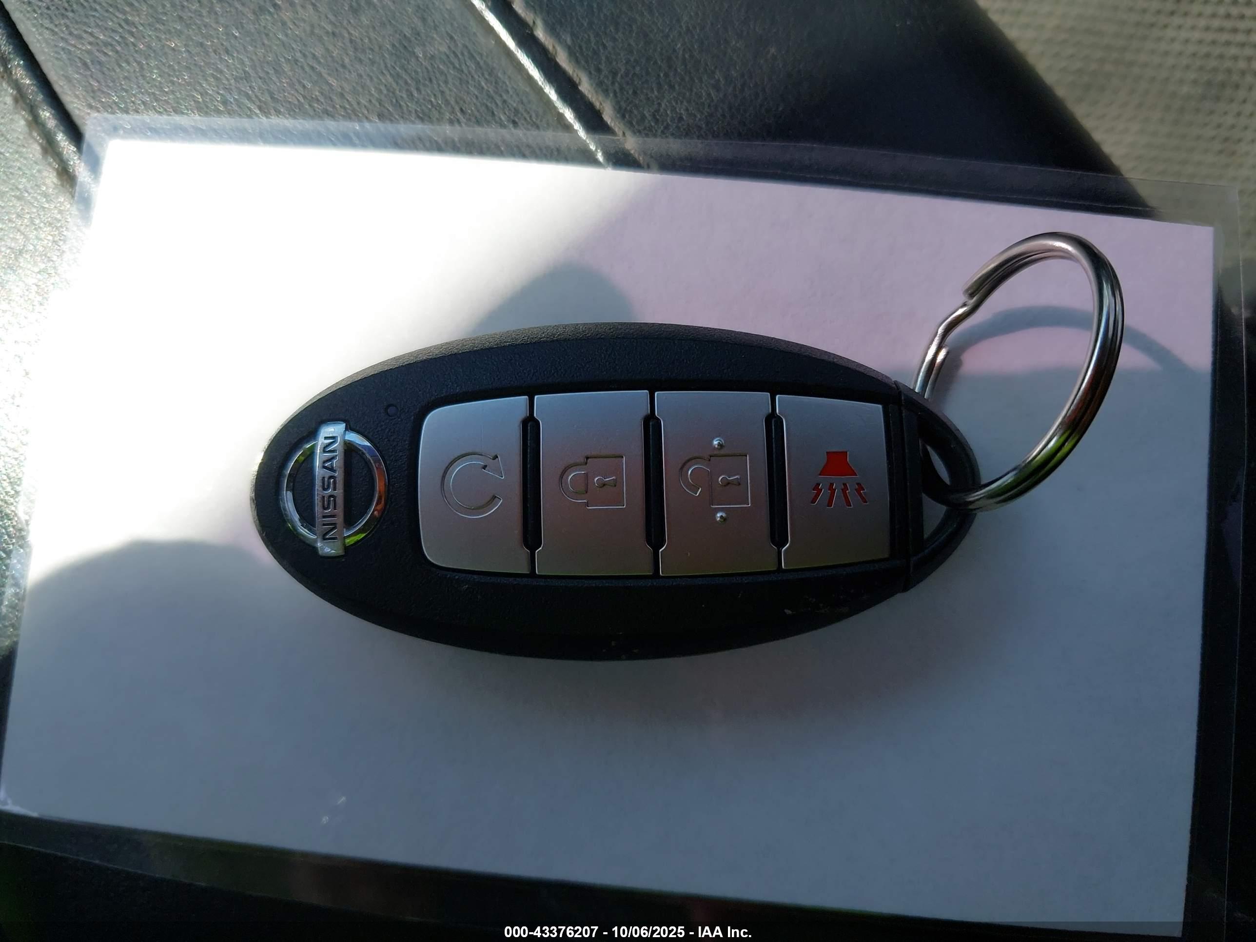 NISSAN ROGUE image 11