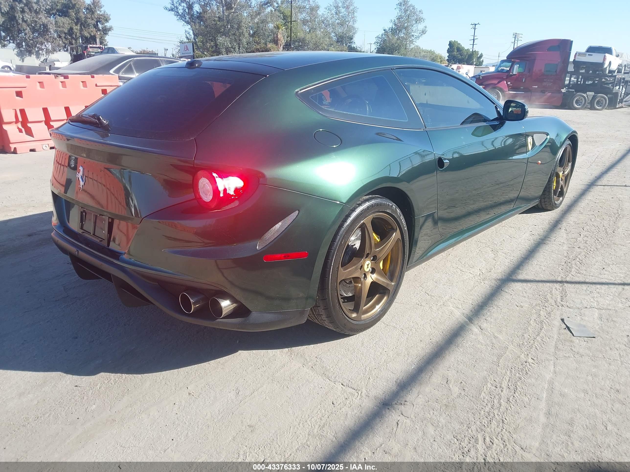 FERRARI FF image 4