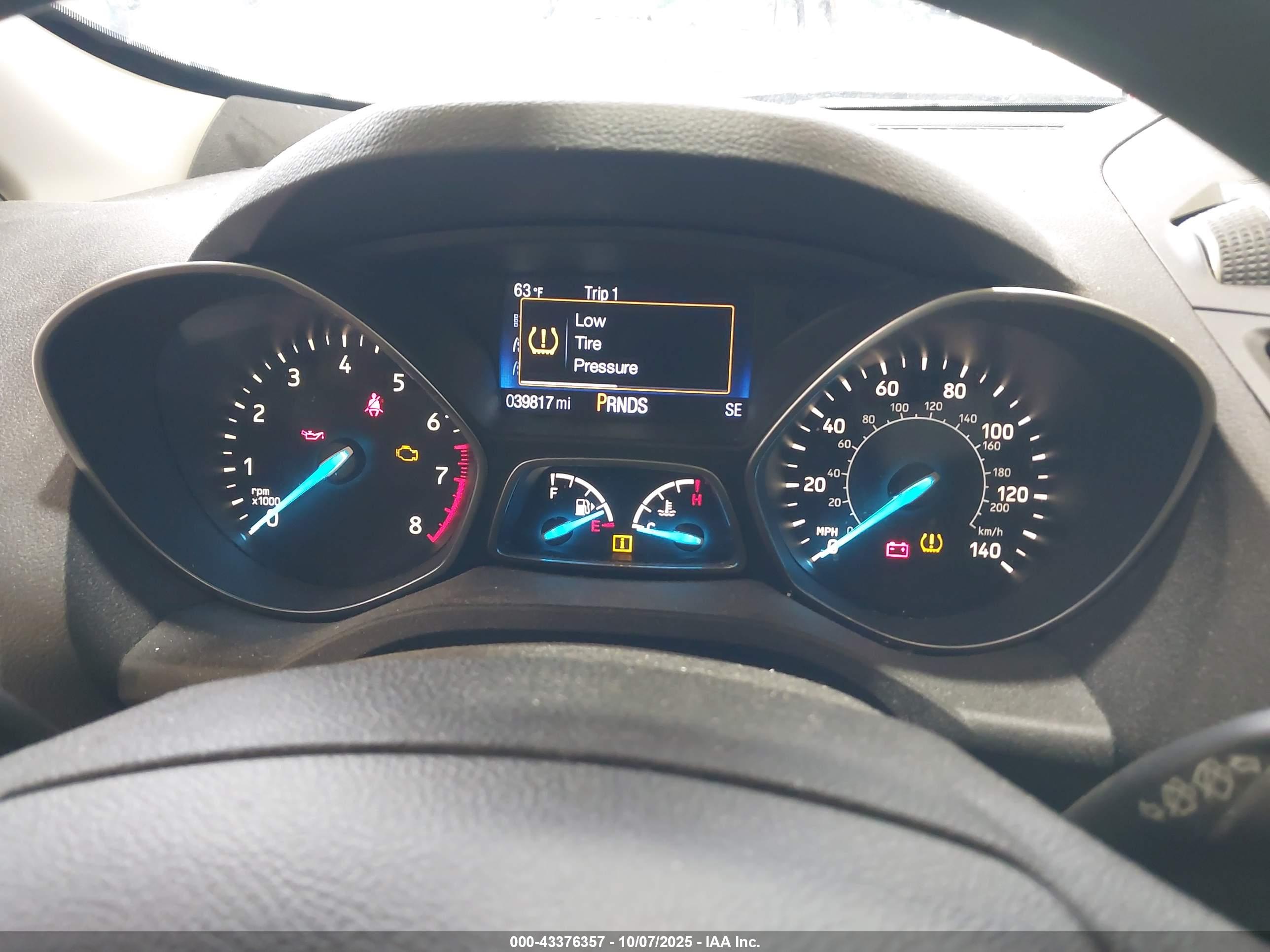 FORD ESCAPE image 7