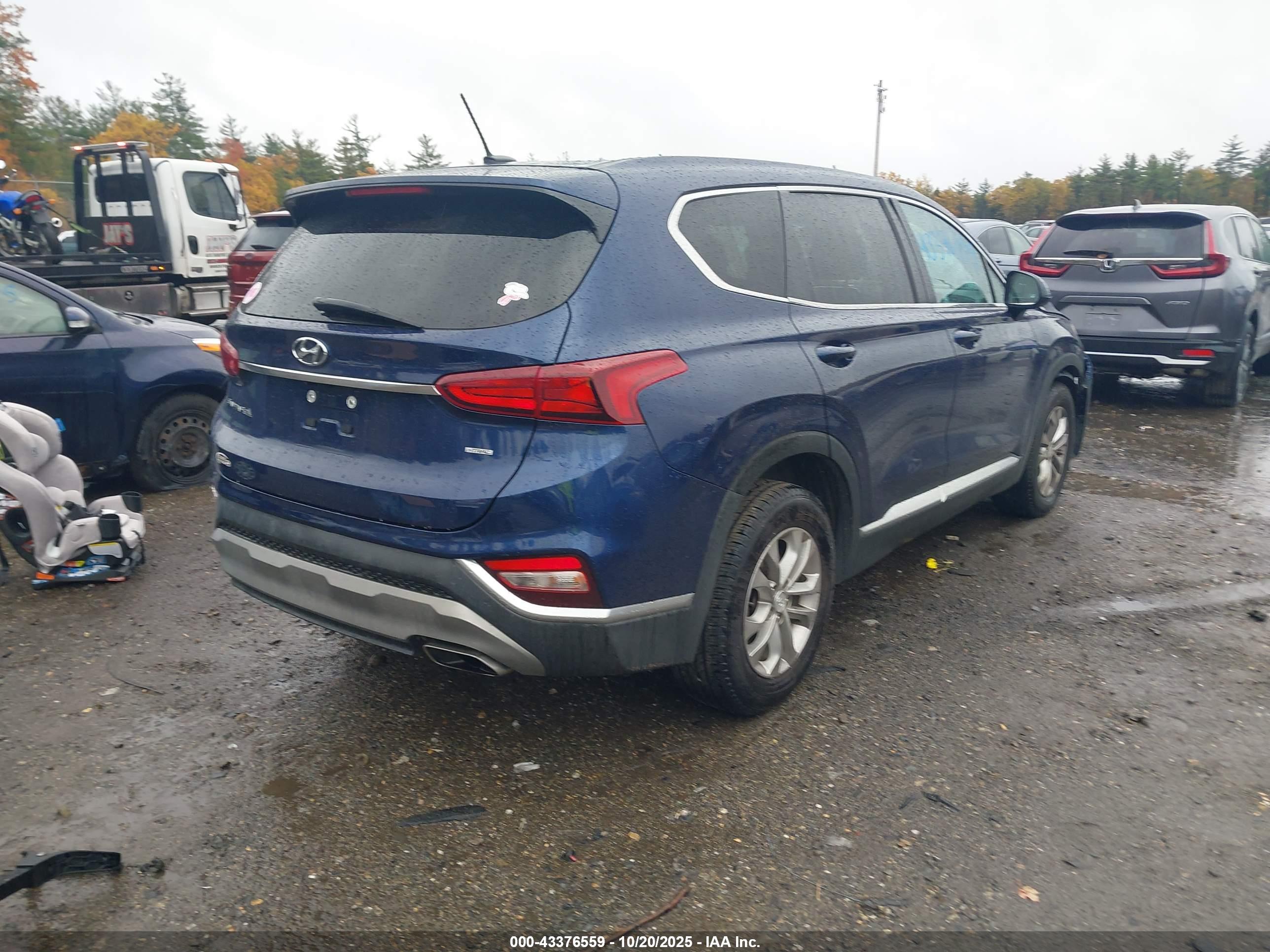 HYUNDAI SANTA image 4