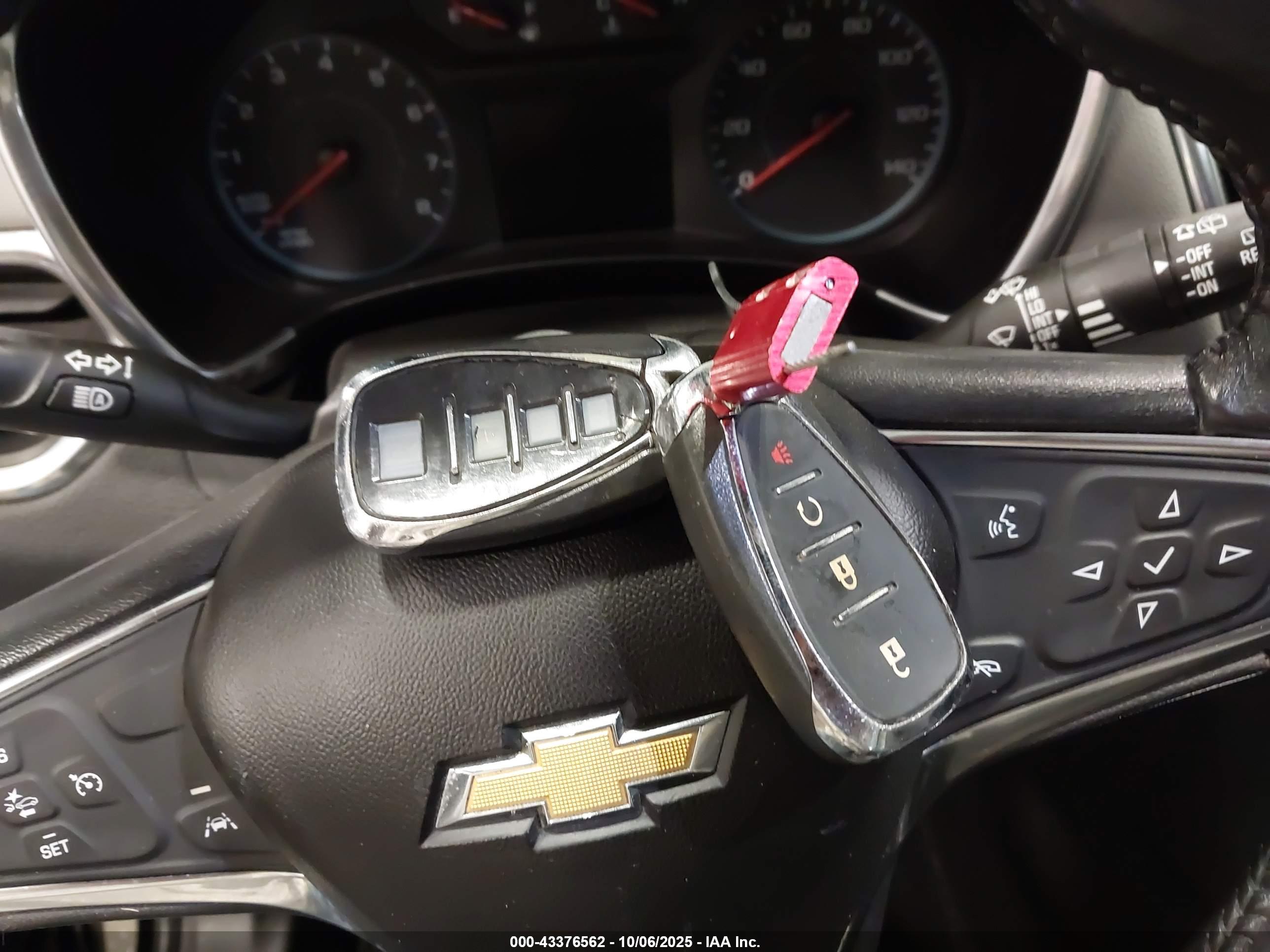 CHEVROLET EQUINOX image 11