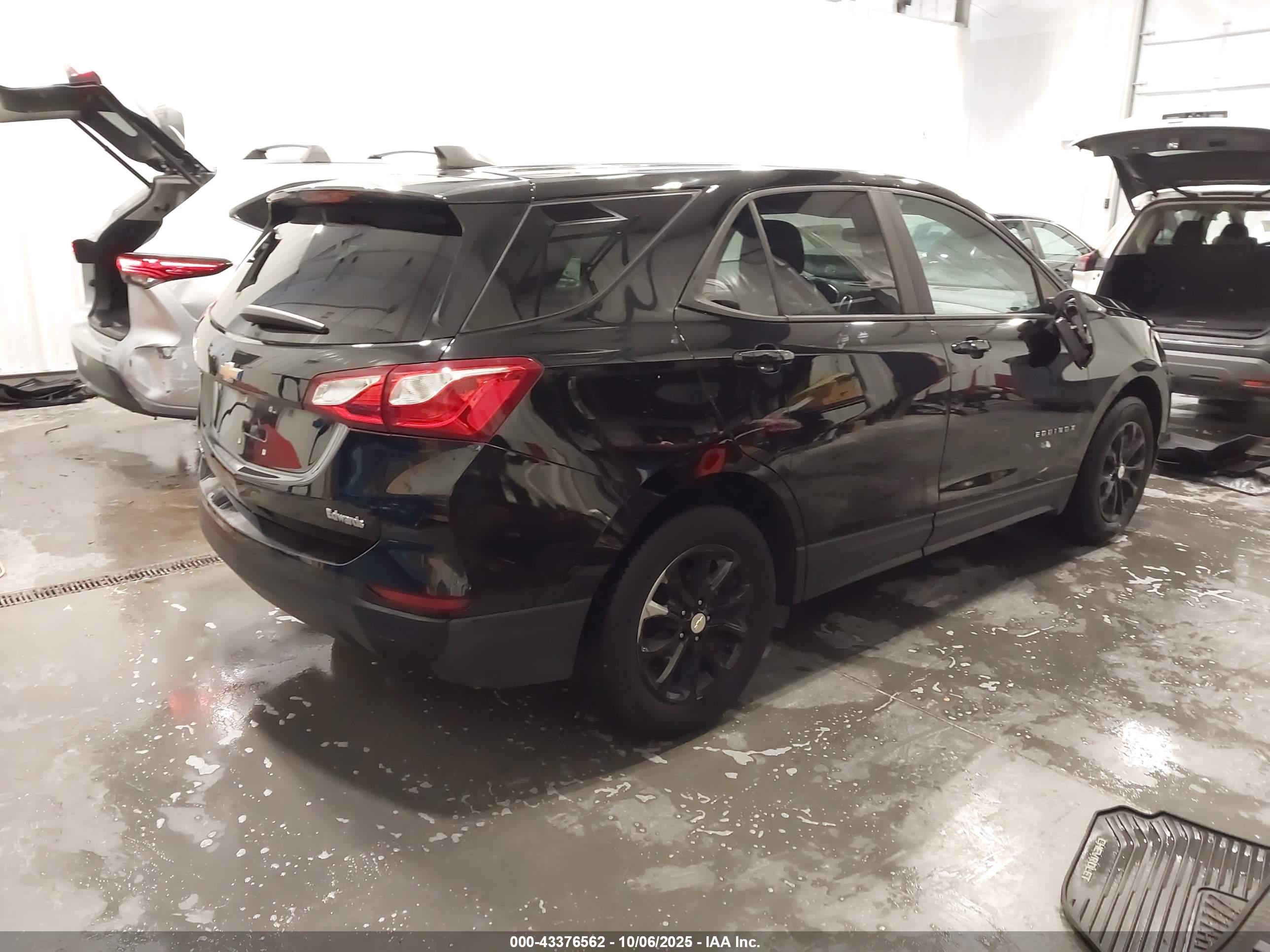 CHEVROLET EQUINOX image 4