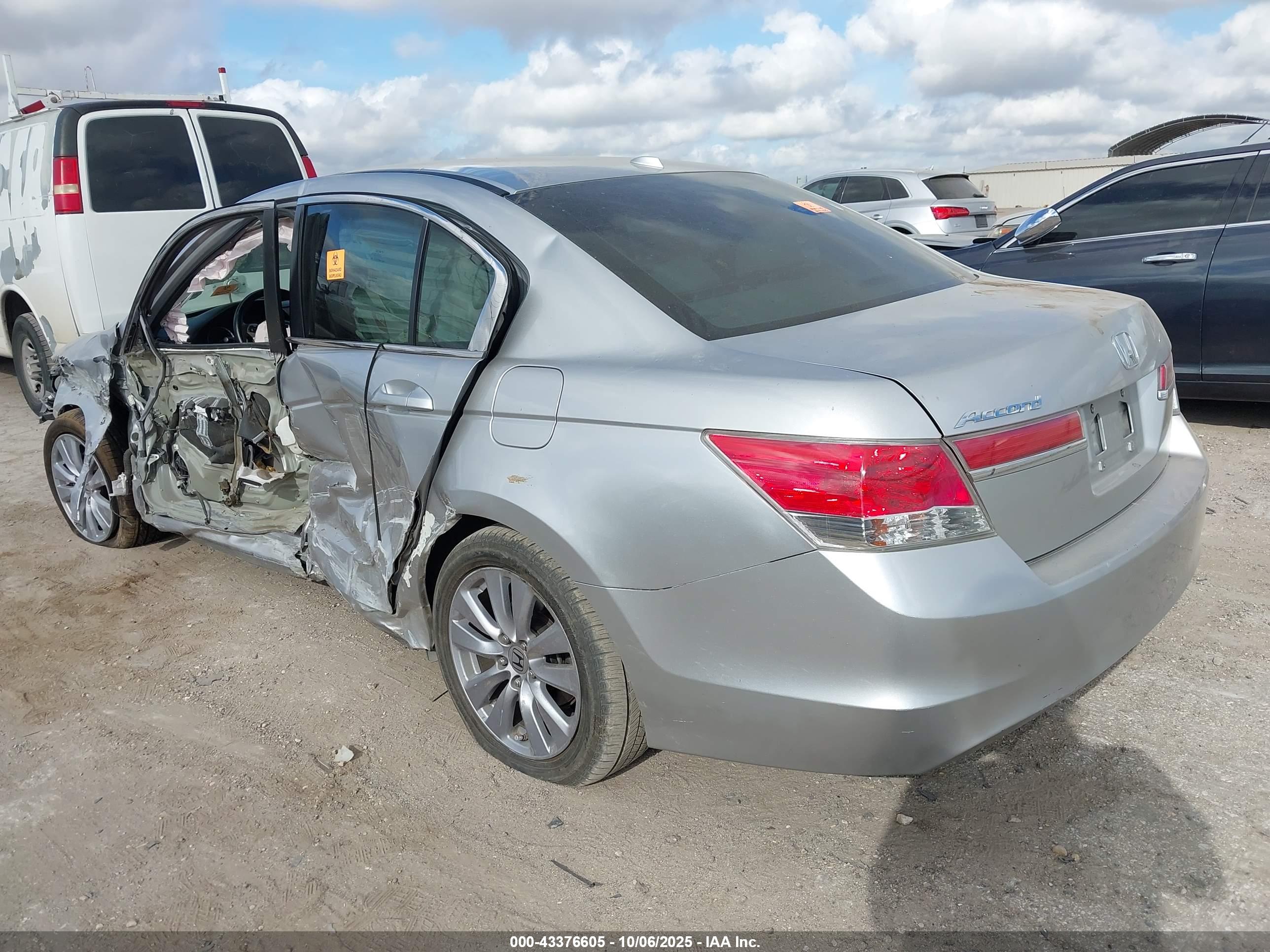 HONDA ACCORD image 3