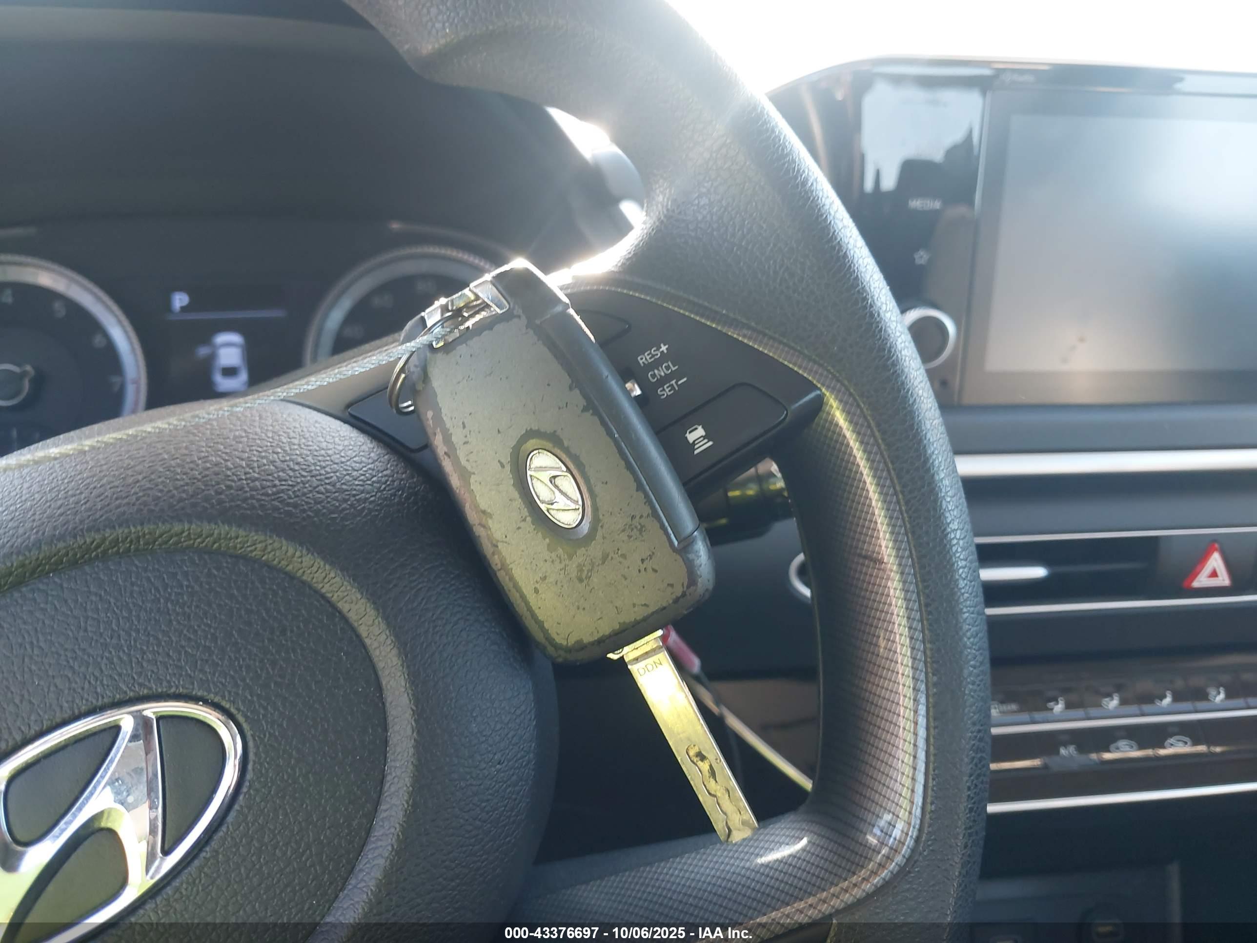 HYUNDAI SONATA image 11
