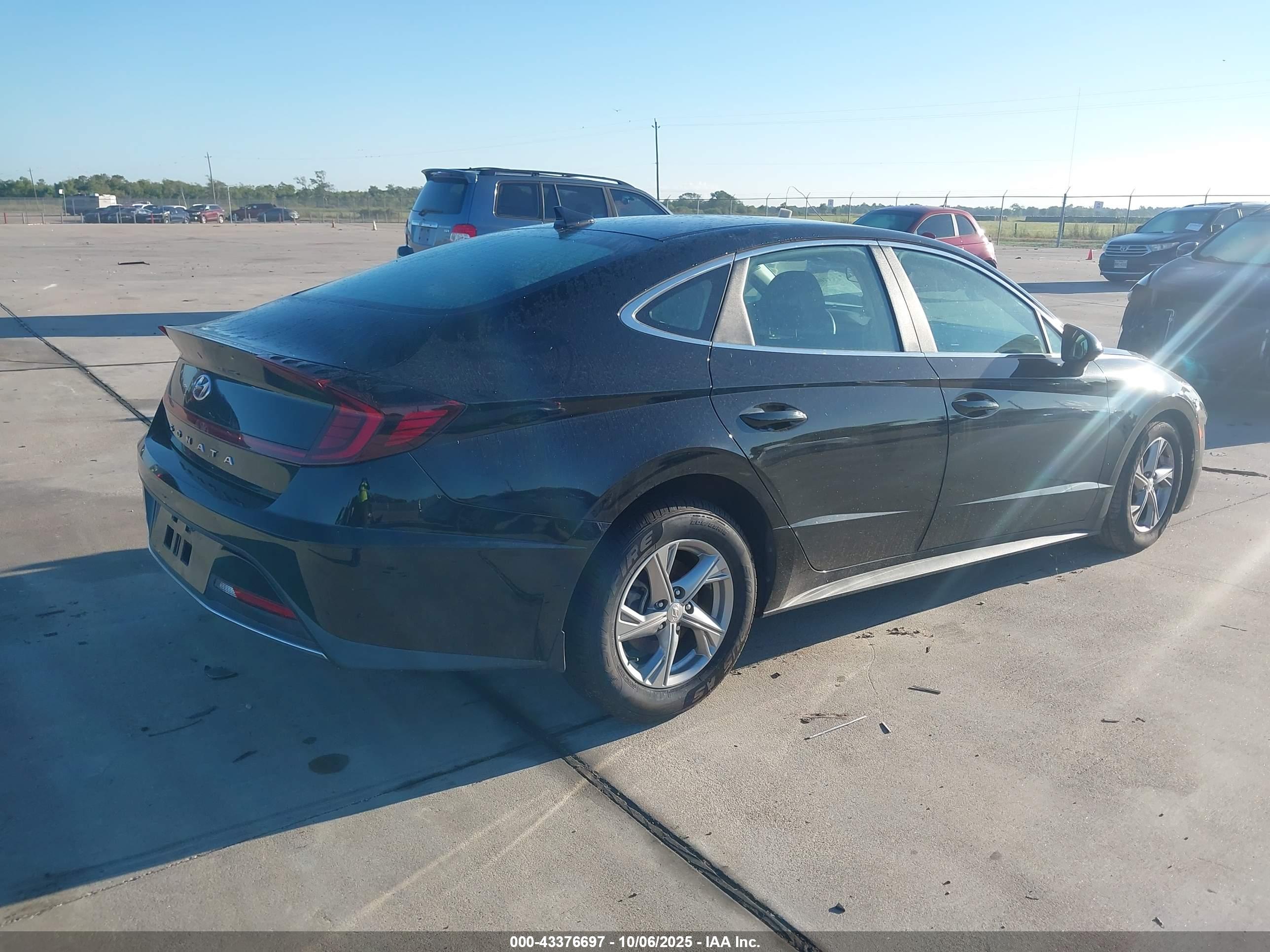 HYUNDAI SONATA image 4